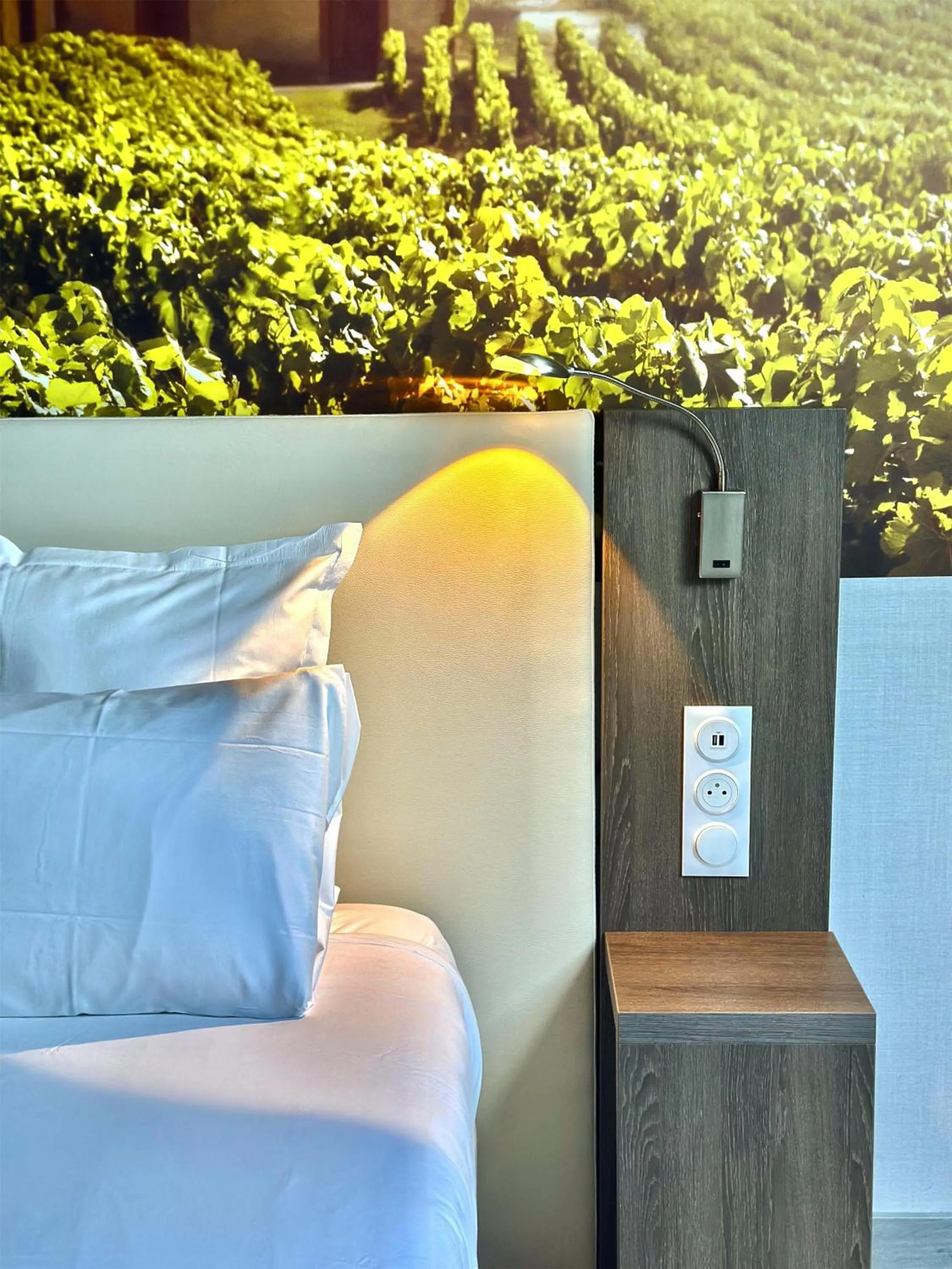 Photo of the whole room, Bed in Best Western Hotel Ile de France