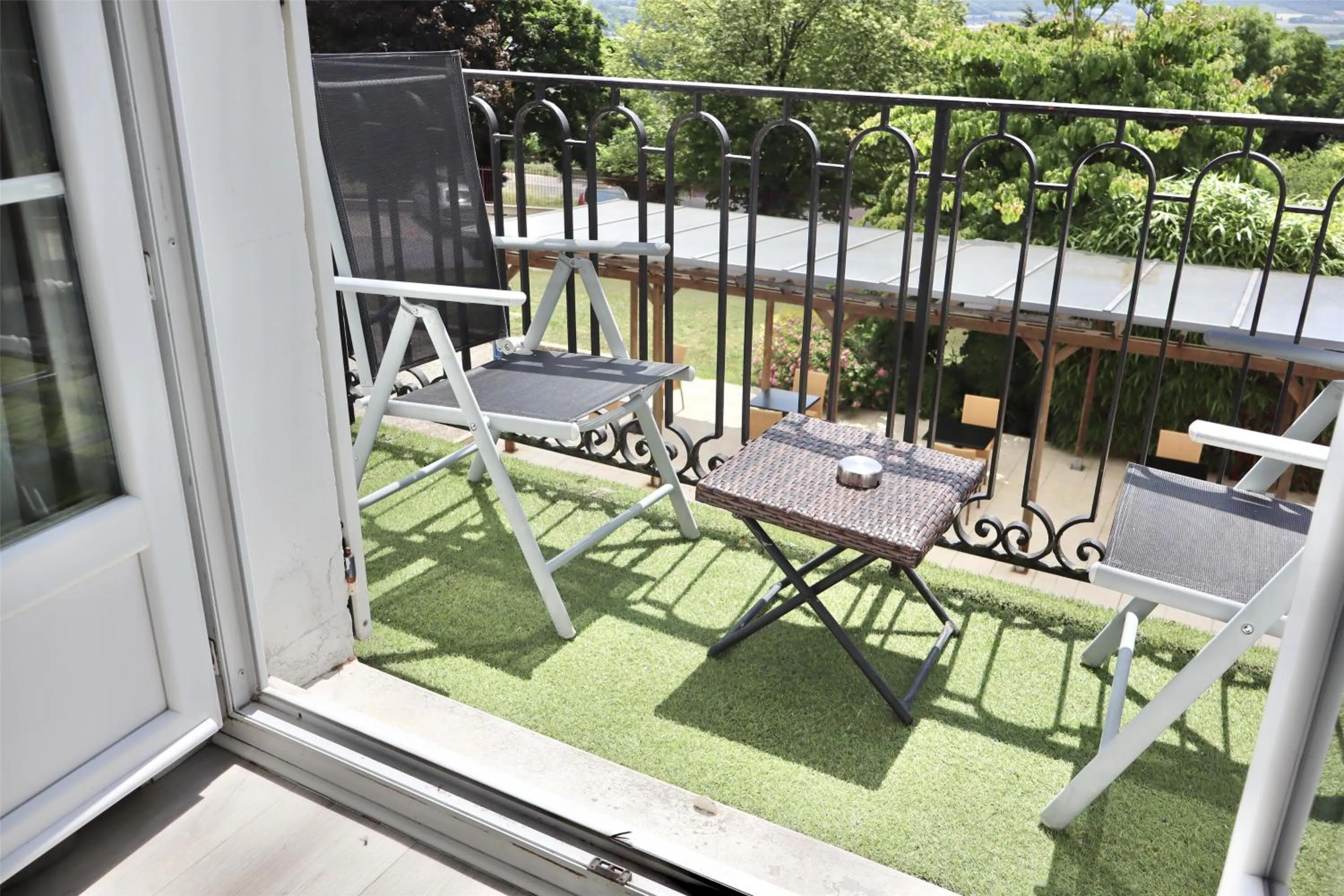 Bedroom in Best Western Hotel Ile de France
