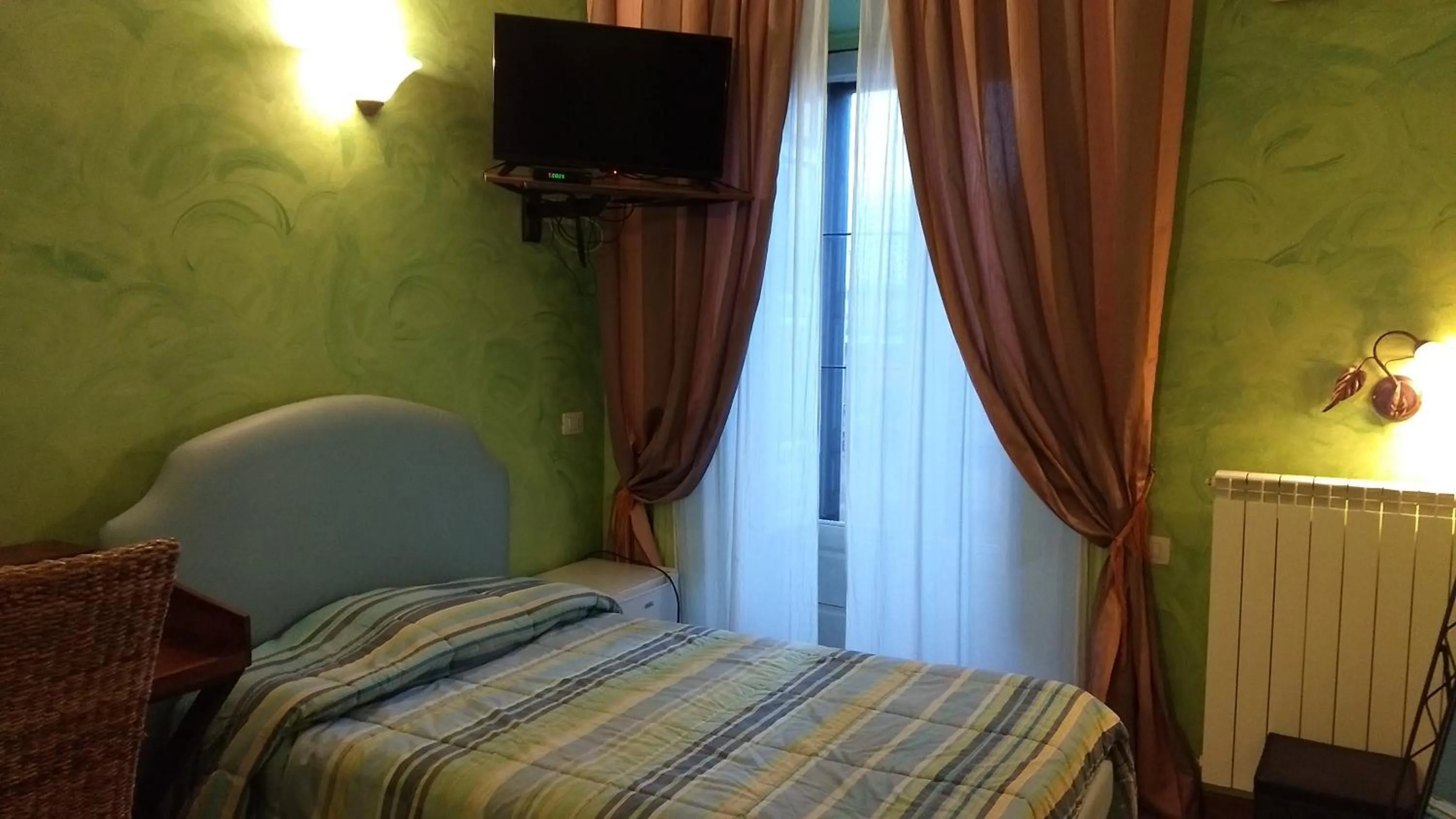 Photo of the whole room, Bed in Palazzo Aprile