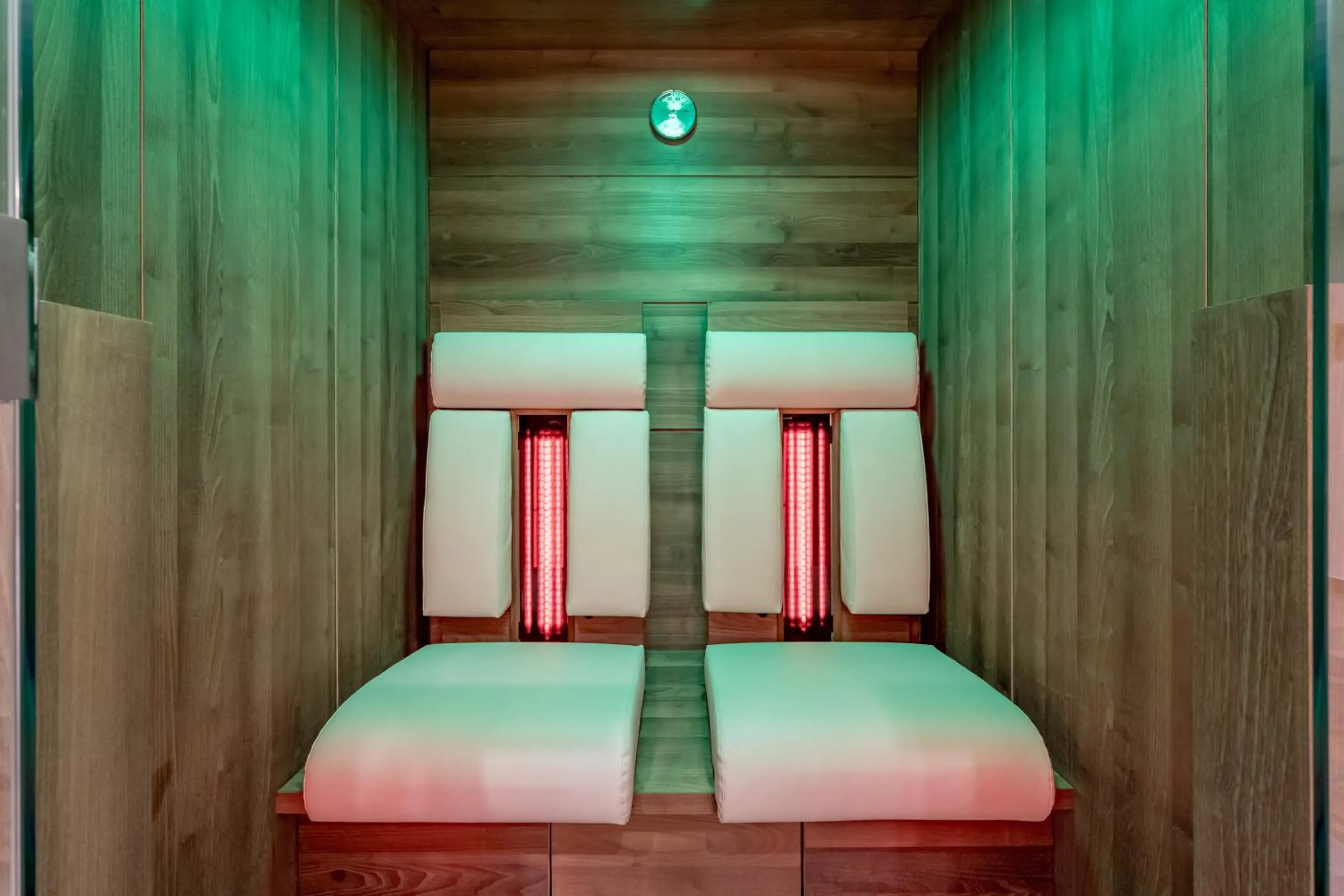 Spa and wellness centre/facilities, Bed in tilia living - b&b mit dem Komfort eines kleinen, feinen Hotels