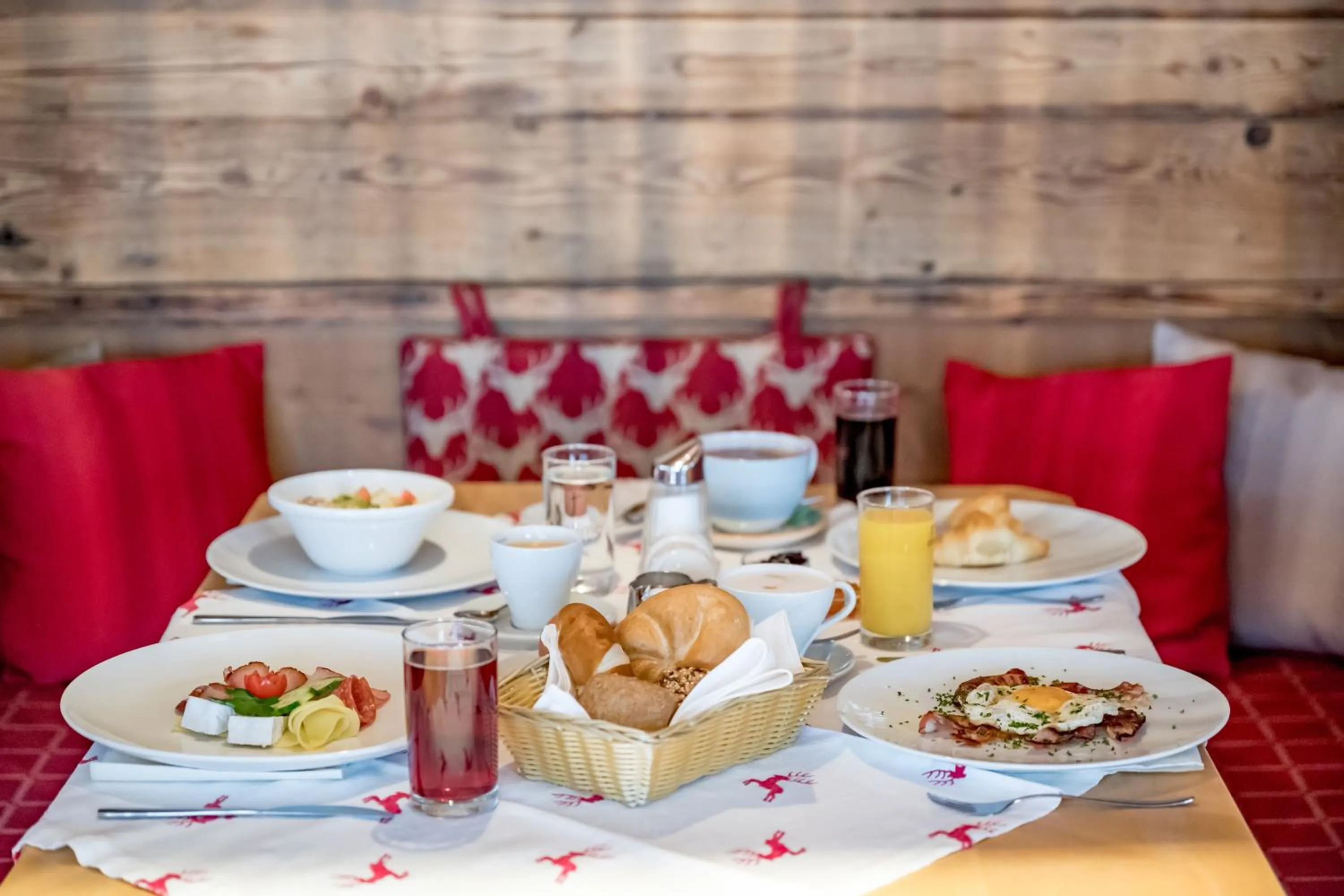 Breakfast in tilia living - b&b mit dem Komfort eines kleinen, feinen Hotels