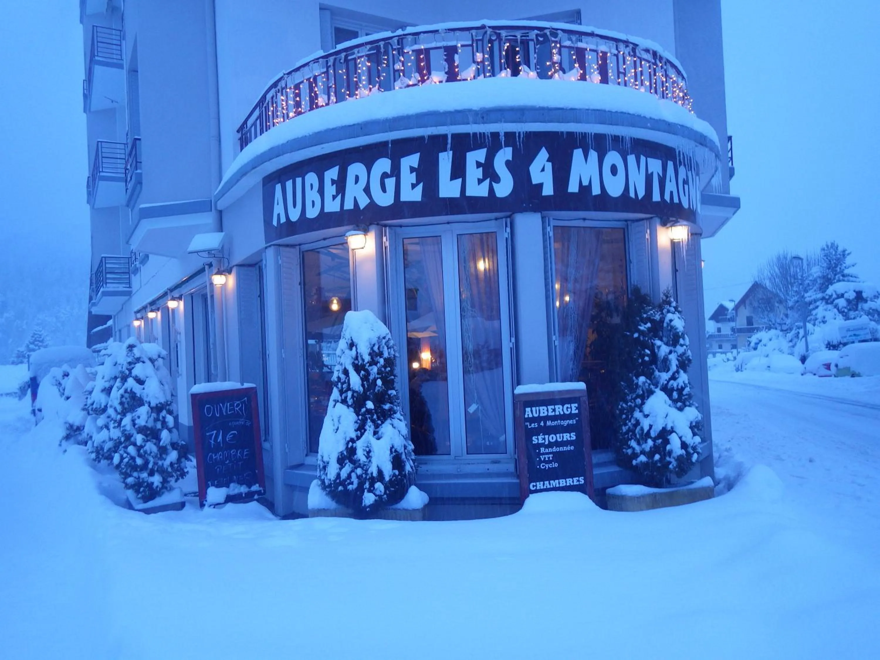 Facade/entrance in Les 4 Montagnes