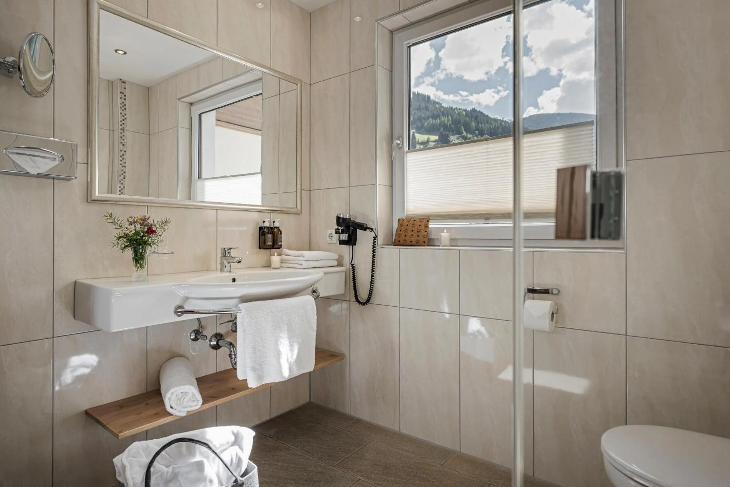 Bathroom in Hotel Lenz