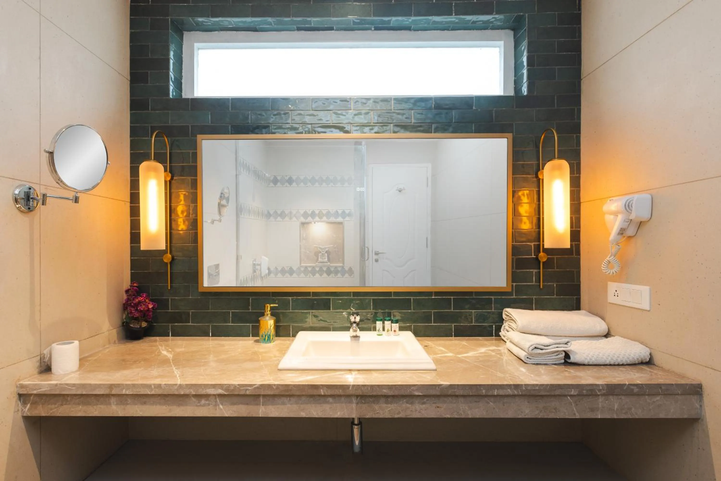 Bathroom in WelcomHeritage Kasmanda Palace