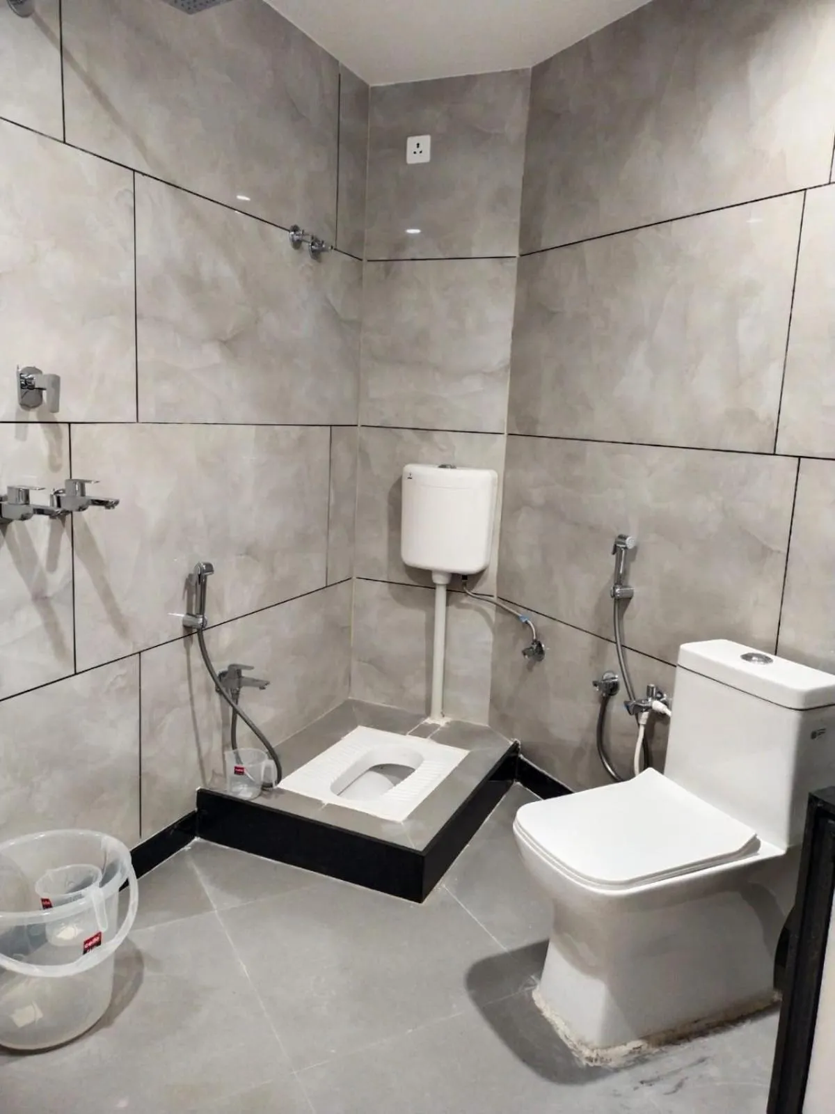 Toilet in Hotel Jai Palace