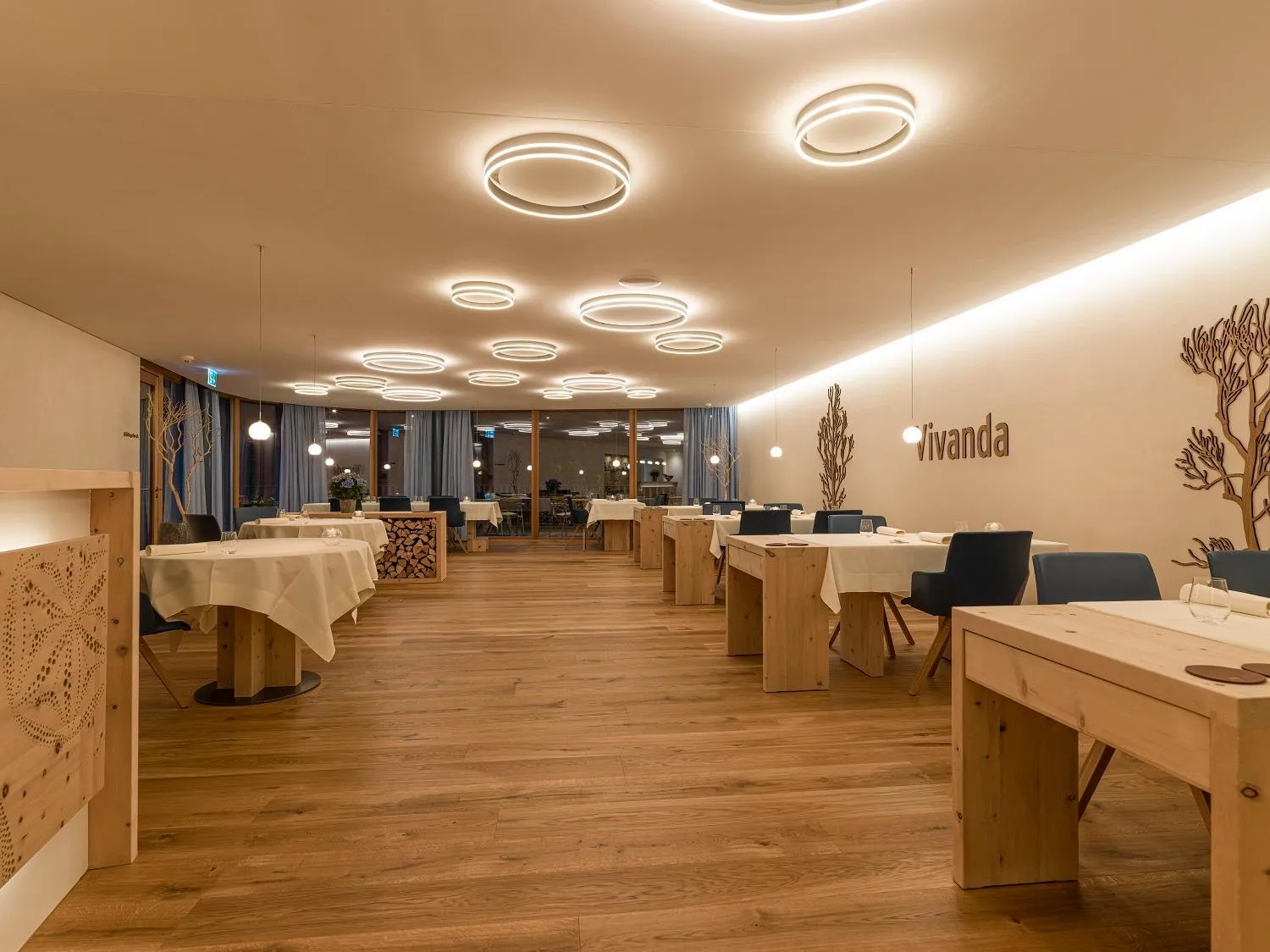 Restaurant/places to eat in Relais & Châteaux IN LAIN Hotel Cadonau