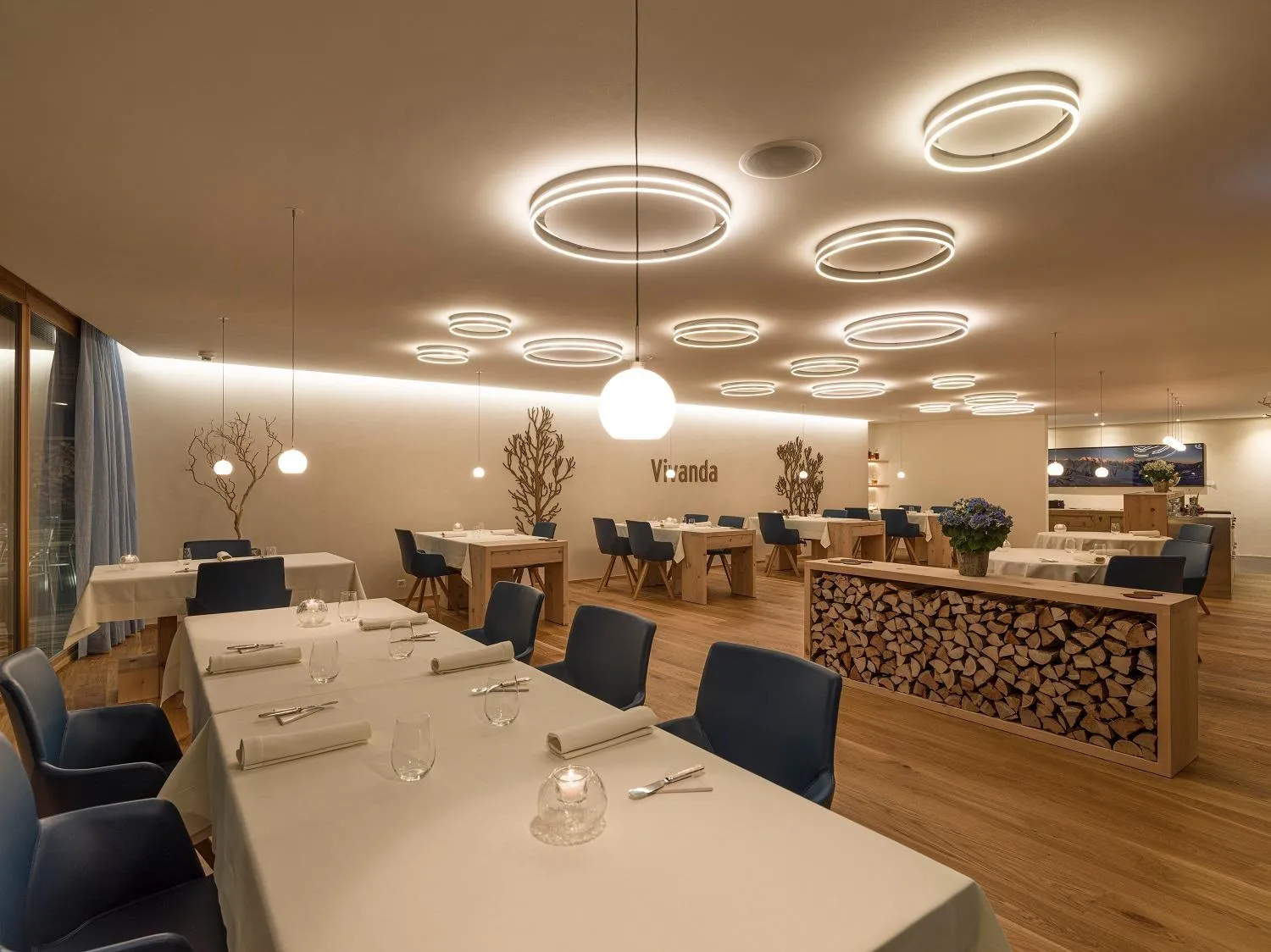 Restaurant/places to eat in Relais & Châteaux IN LAIN Hotel Cadonau