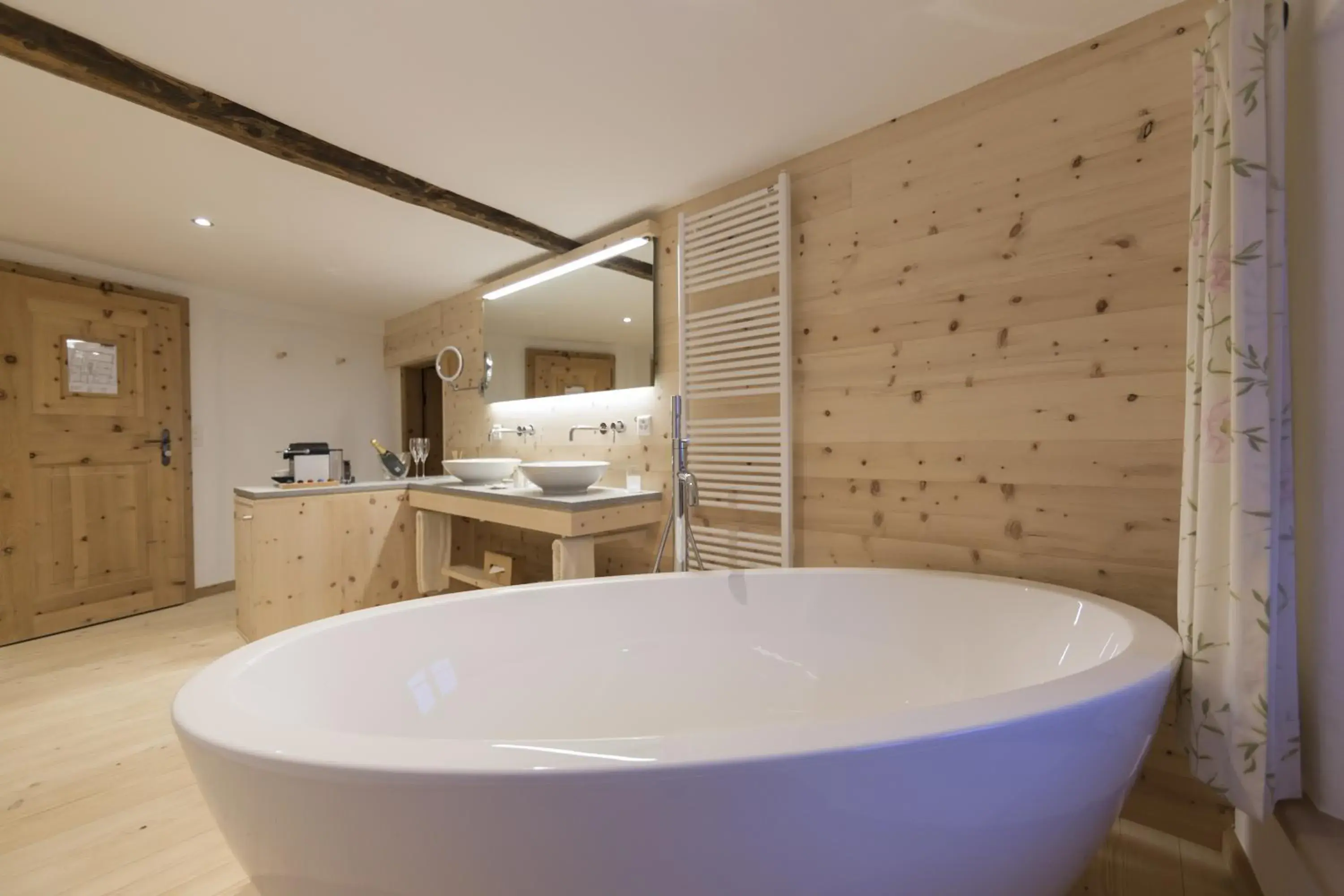 Engadiner Junior Suite - single occupancy in Relais & Châteaux IN LAIN Hotel Cadonau Engadiner Junior Suite - single occupancy in Relais & Châteaux IN LAIN Hotel Cadonau