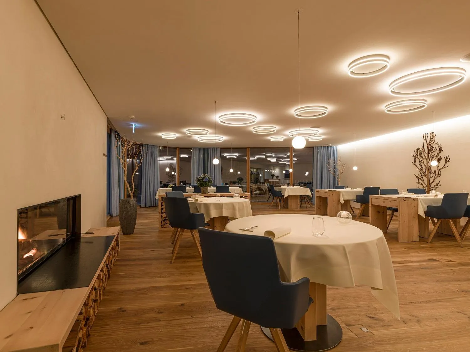 Restaurant/places to eat in Relais & Châteaux IN LAIN Hotel Cadonau