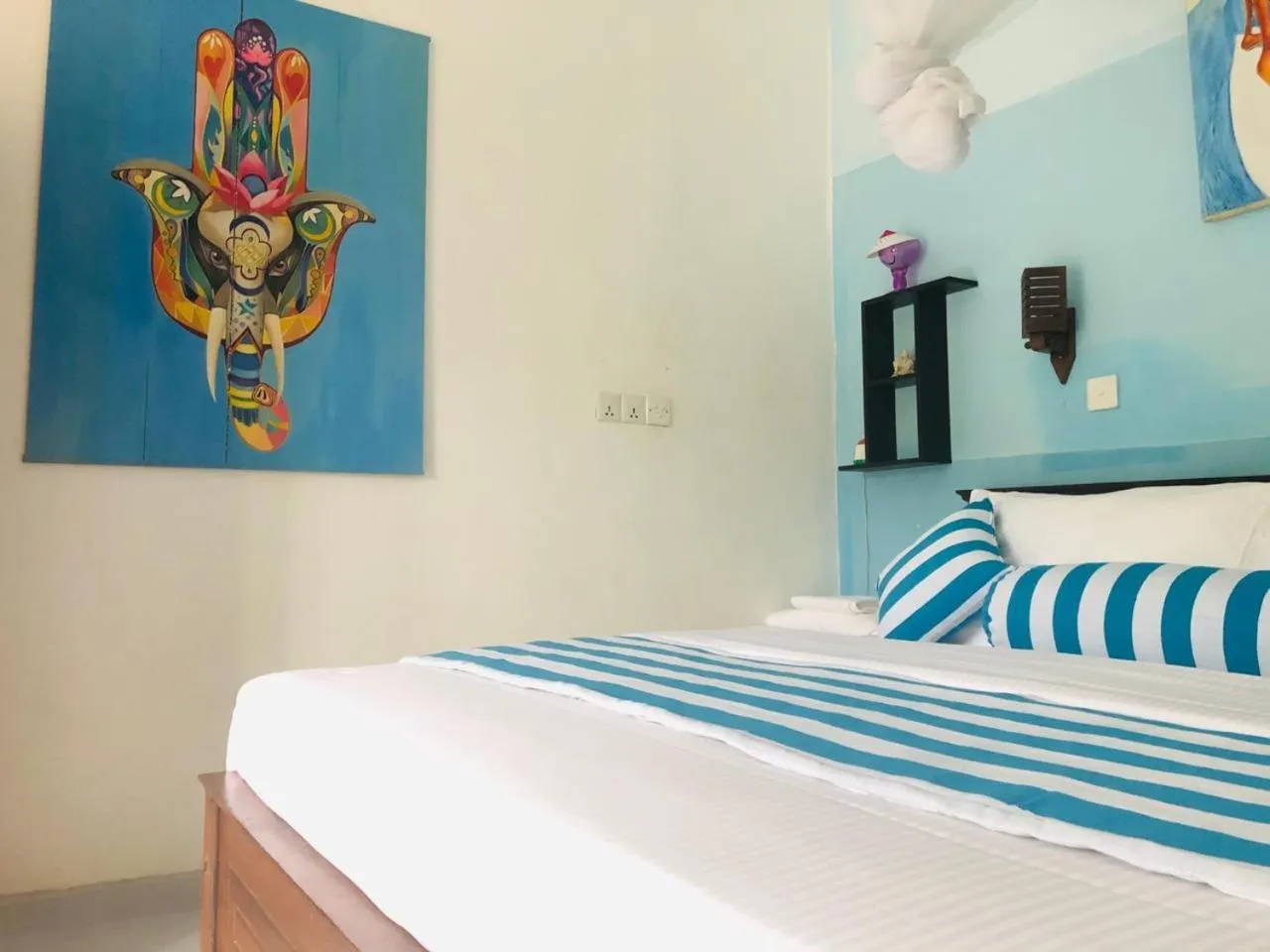 Bedroom, Bed in Ocean Caves, Balapitiya