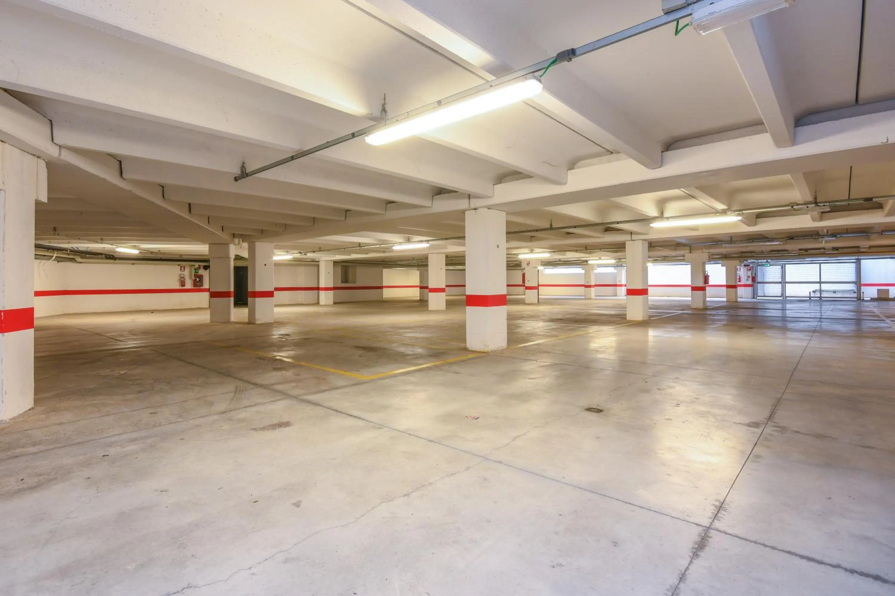 Parking in Aiden by Best Western JHD Dunant Hotel