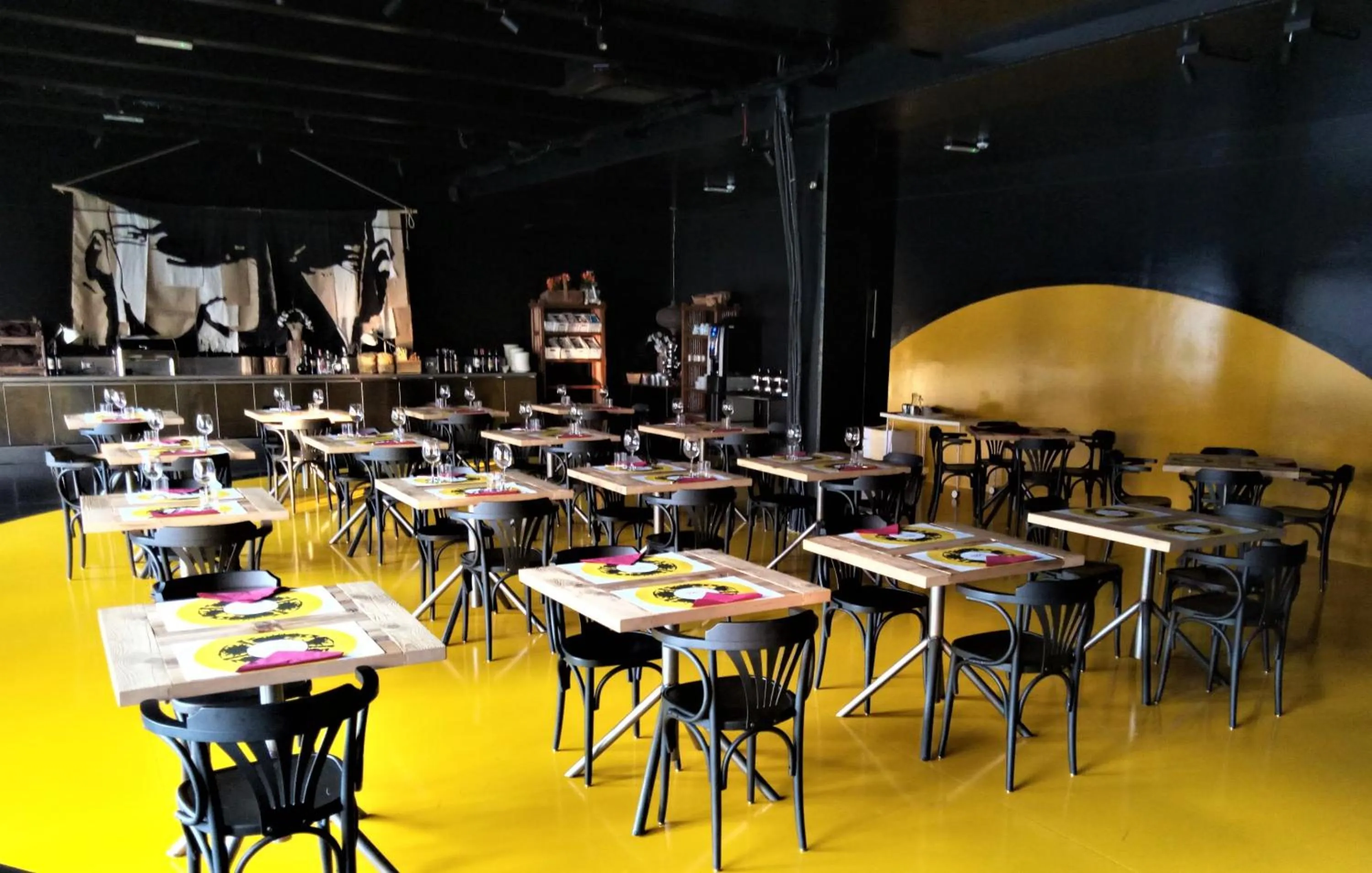 Restaurant/places to eat in Aiden by Best Western JHD Dunant Hotel