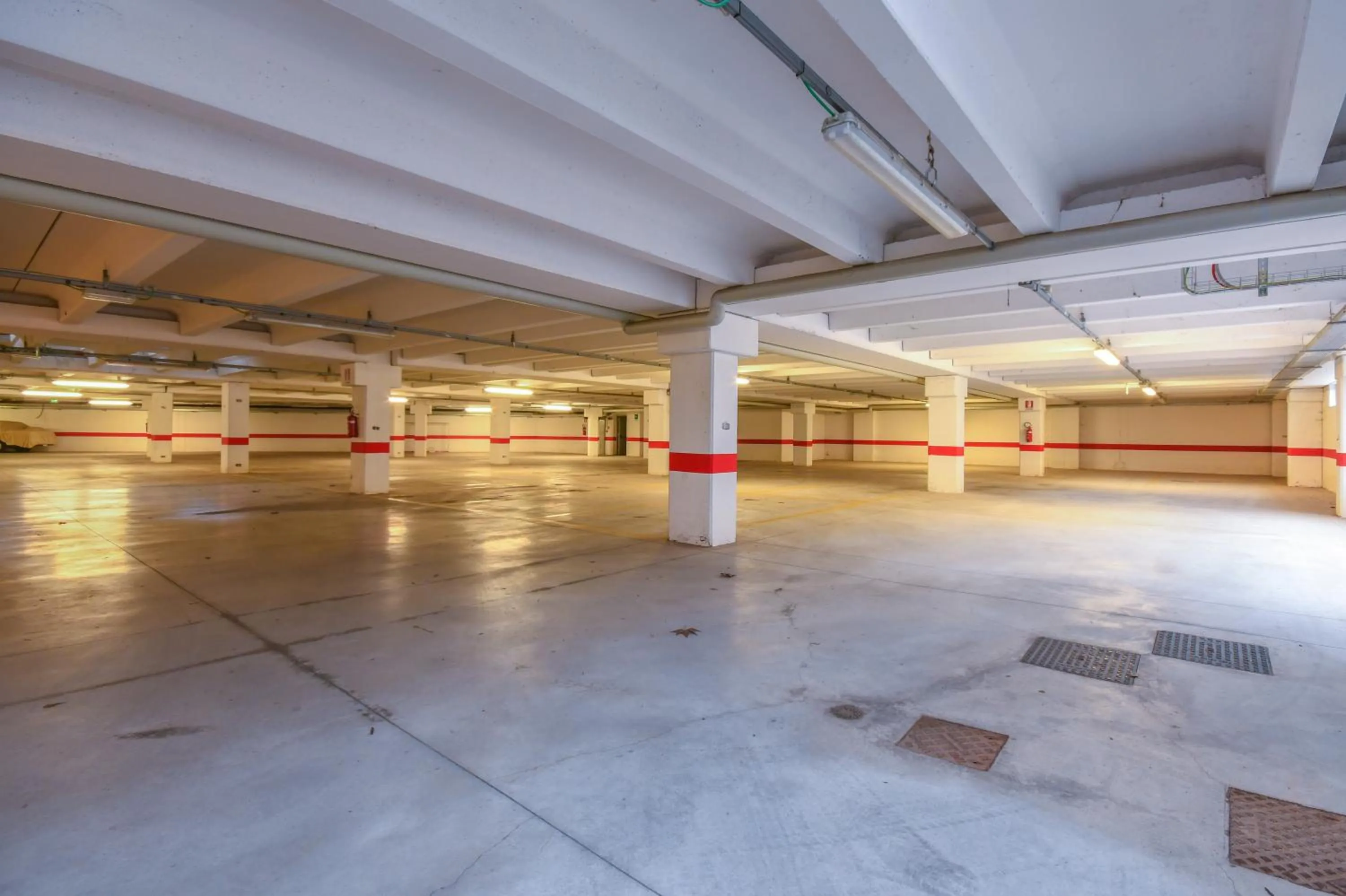 Parking in Aiden by Best Western JHD Dunant Hotel