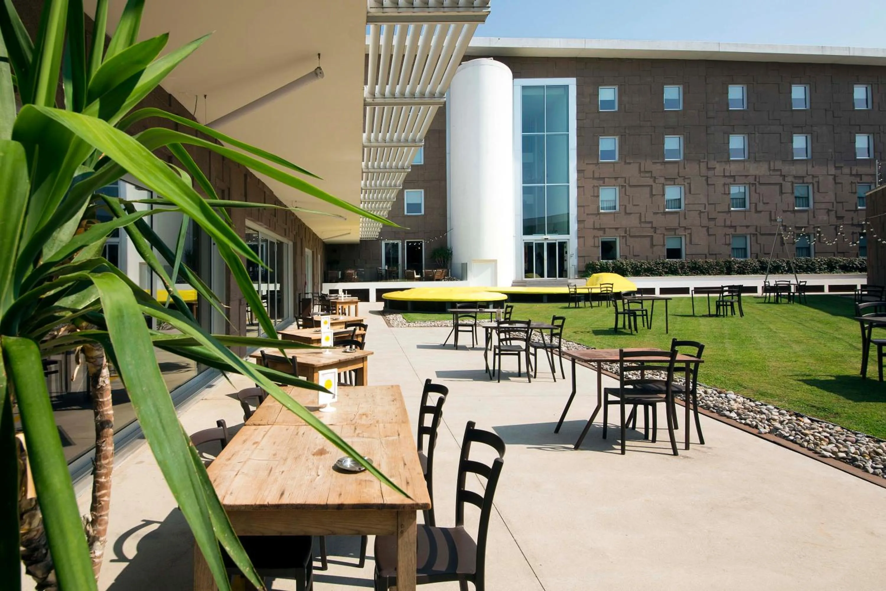 Property building in Aiden by Best Western JHD Dunant Hotel