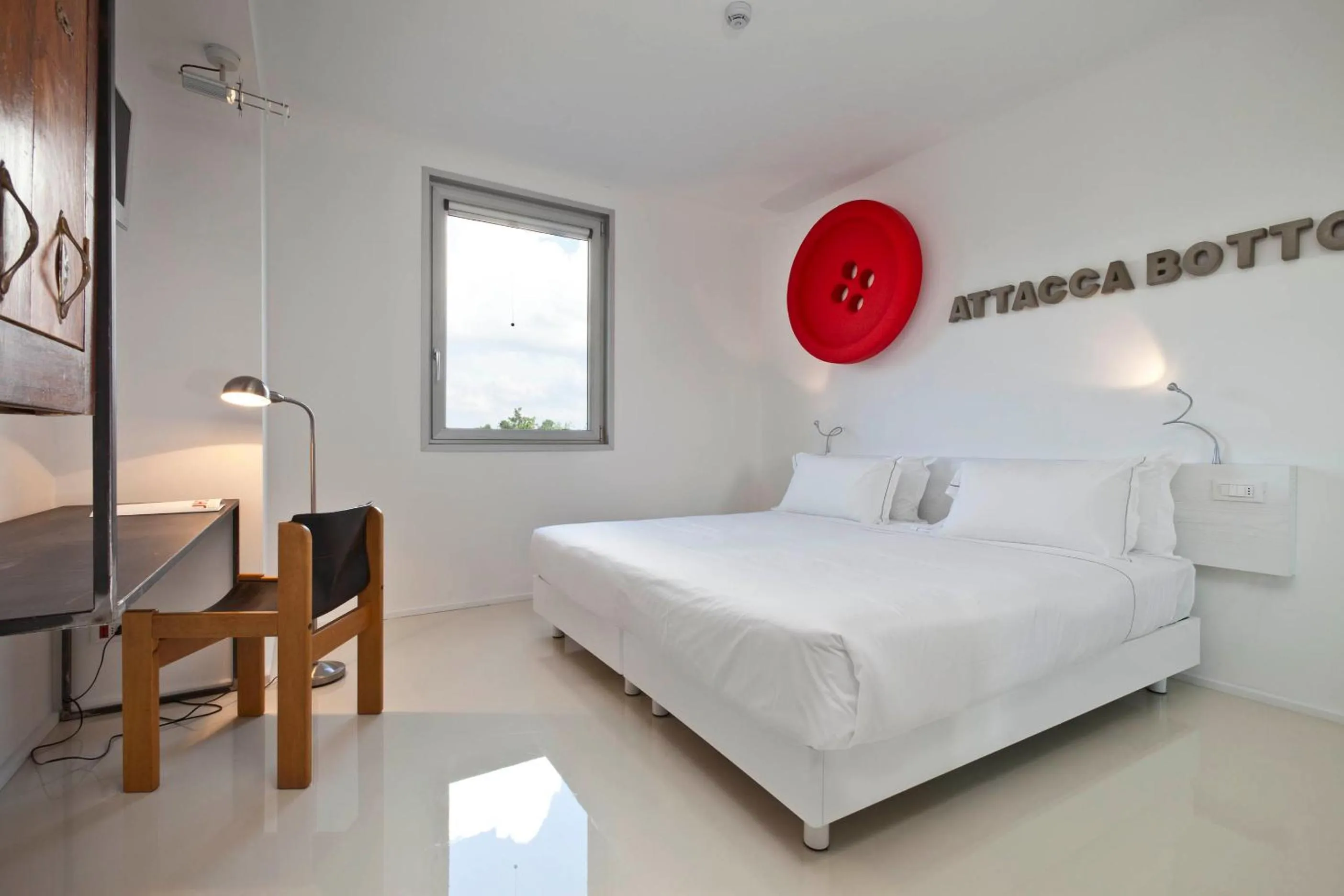 Photo of the whole room, Bed in Aiden by Best Western JHD Dunant Hotel