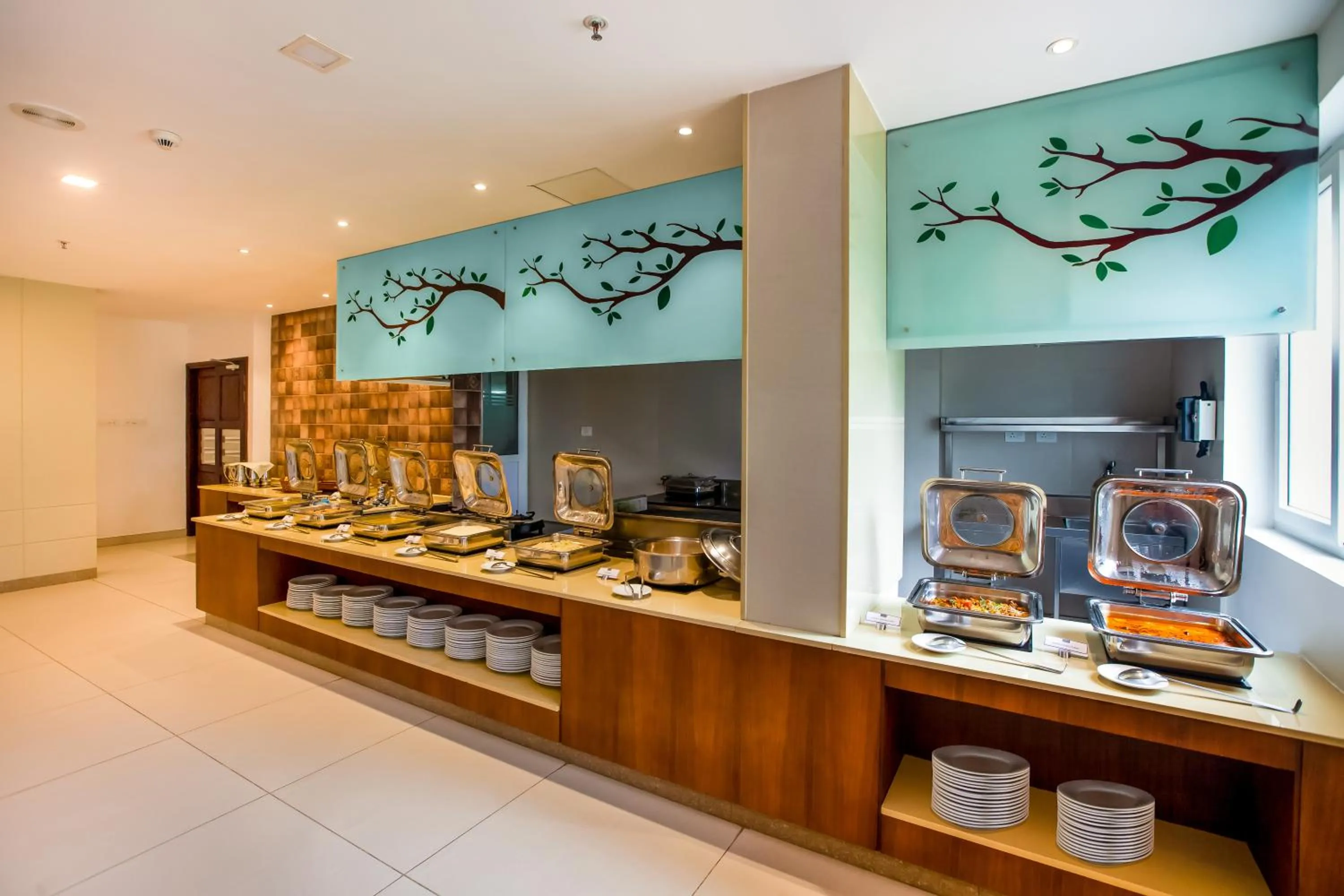 Restaurant/places to eat in Sterling Thekkady