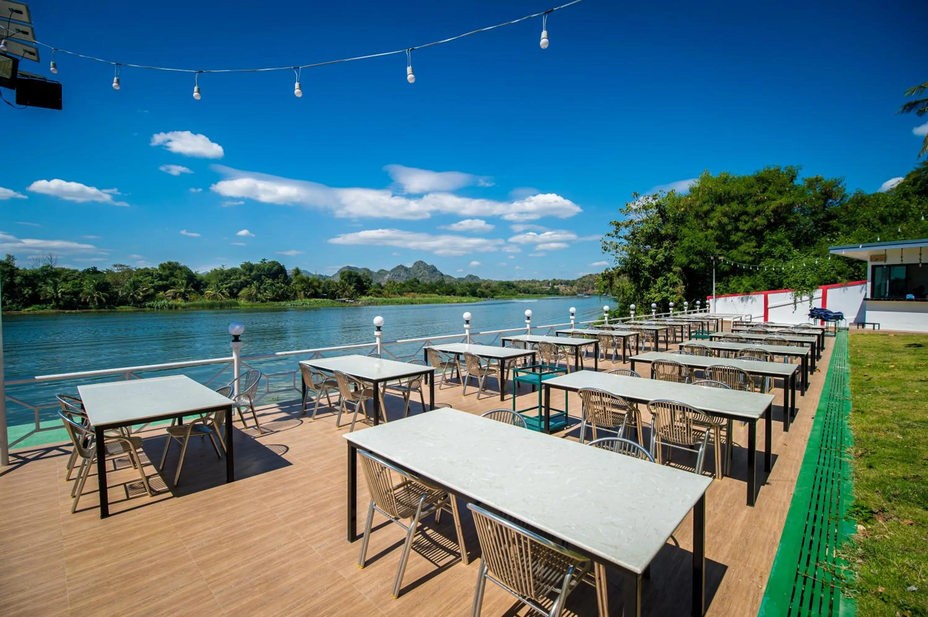 Patio in Golden Dragon Kanchanaburi