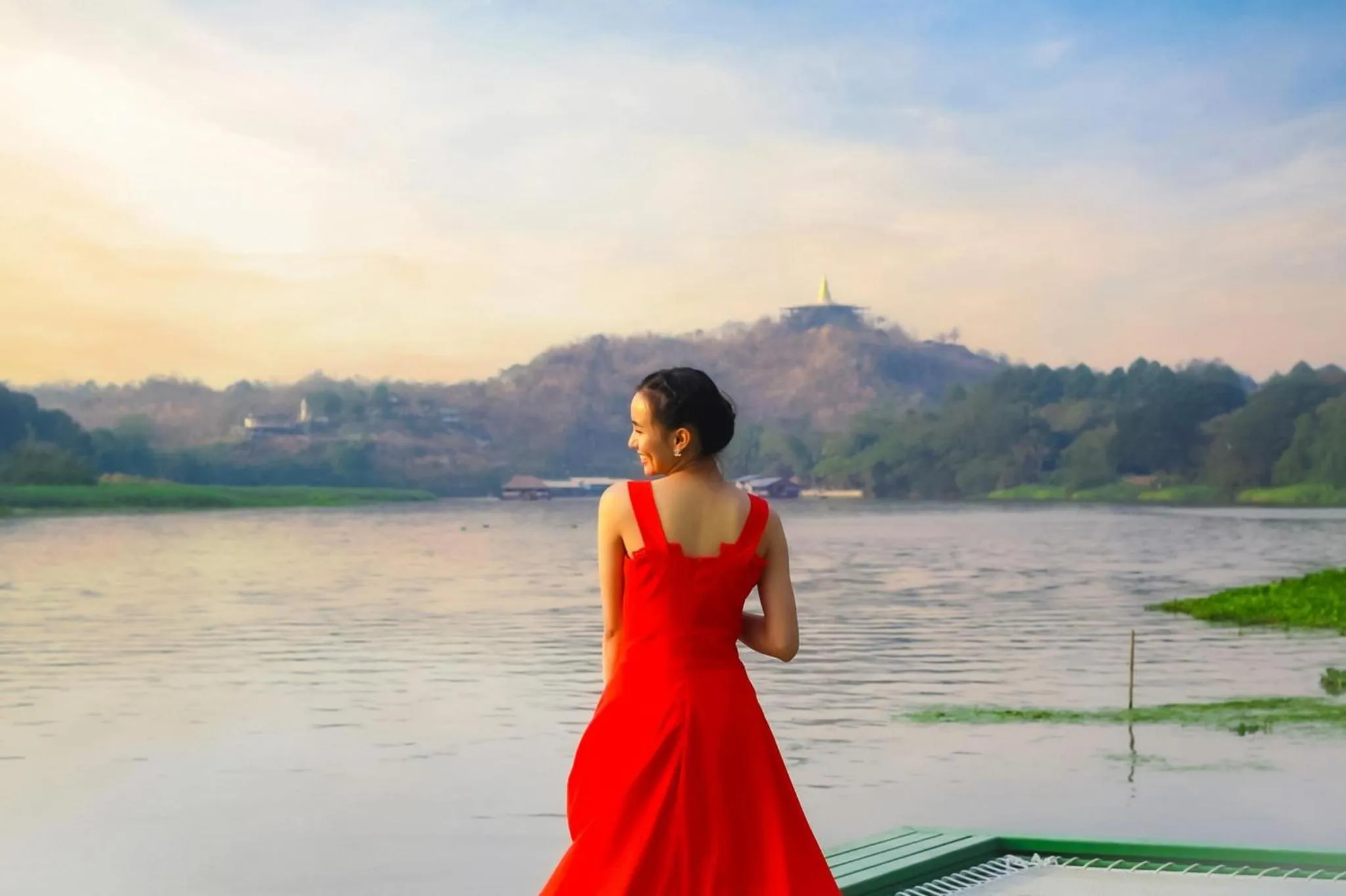 People in Golden Dragon Kanchanaburi