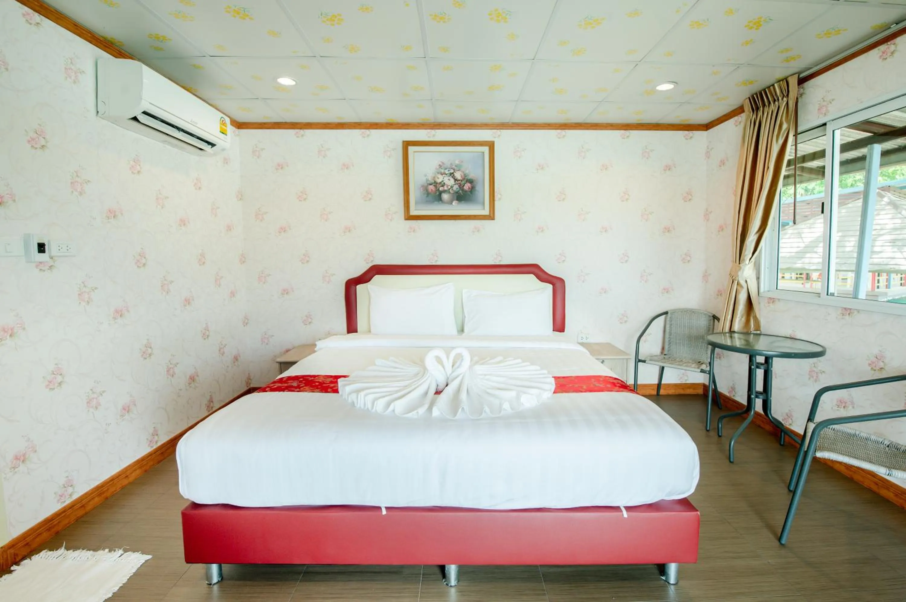 Bed in Golden Dragon Kanchanaburi