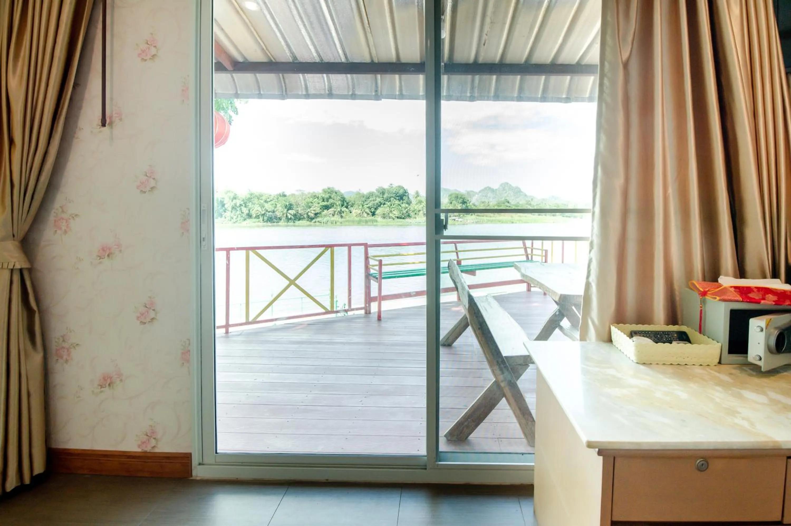 Balcony/Terrace in Golden Dragon Kanchanaburi