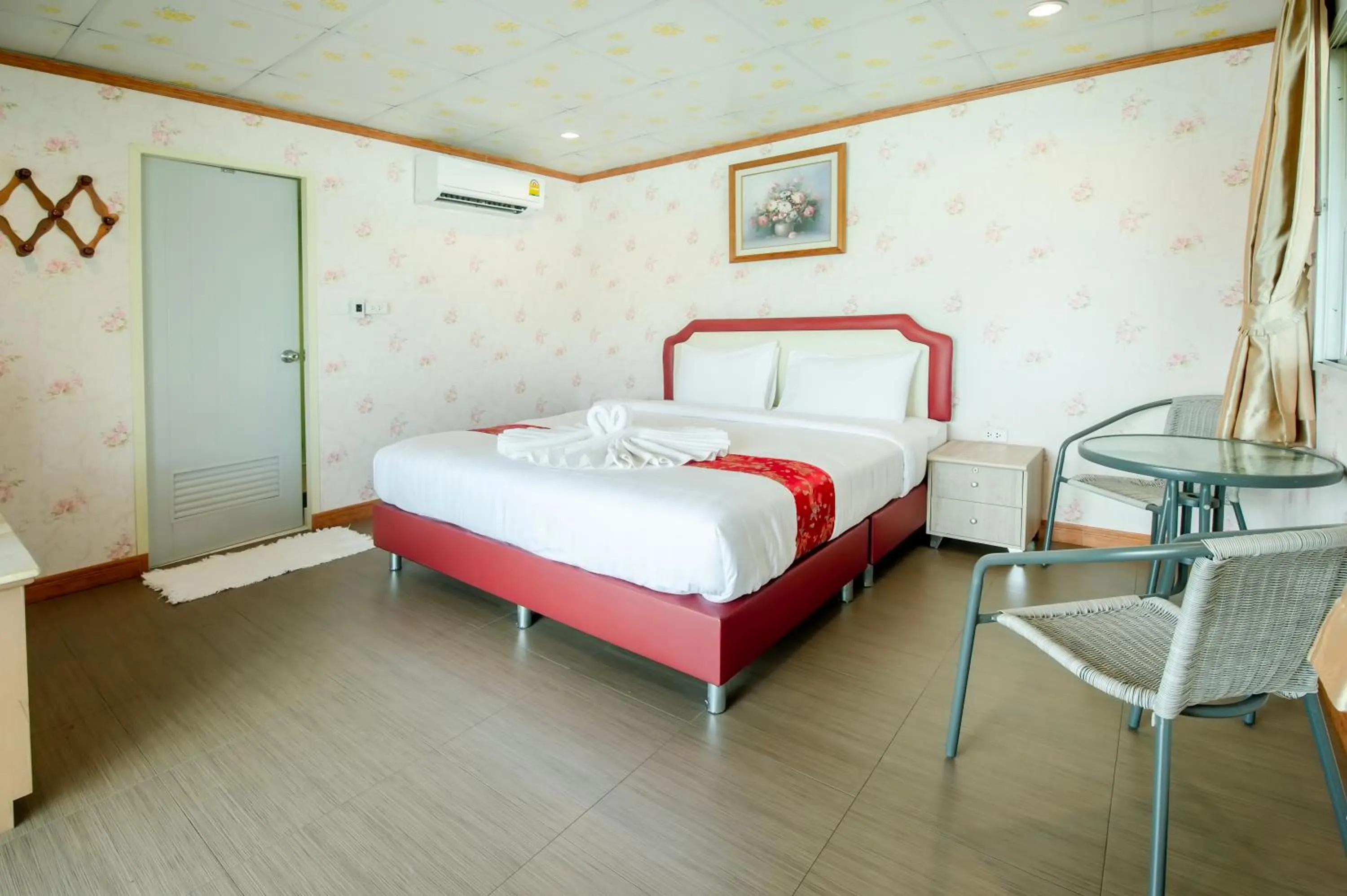 Bed in Golden Dragon Kanchanaburi