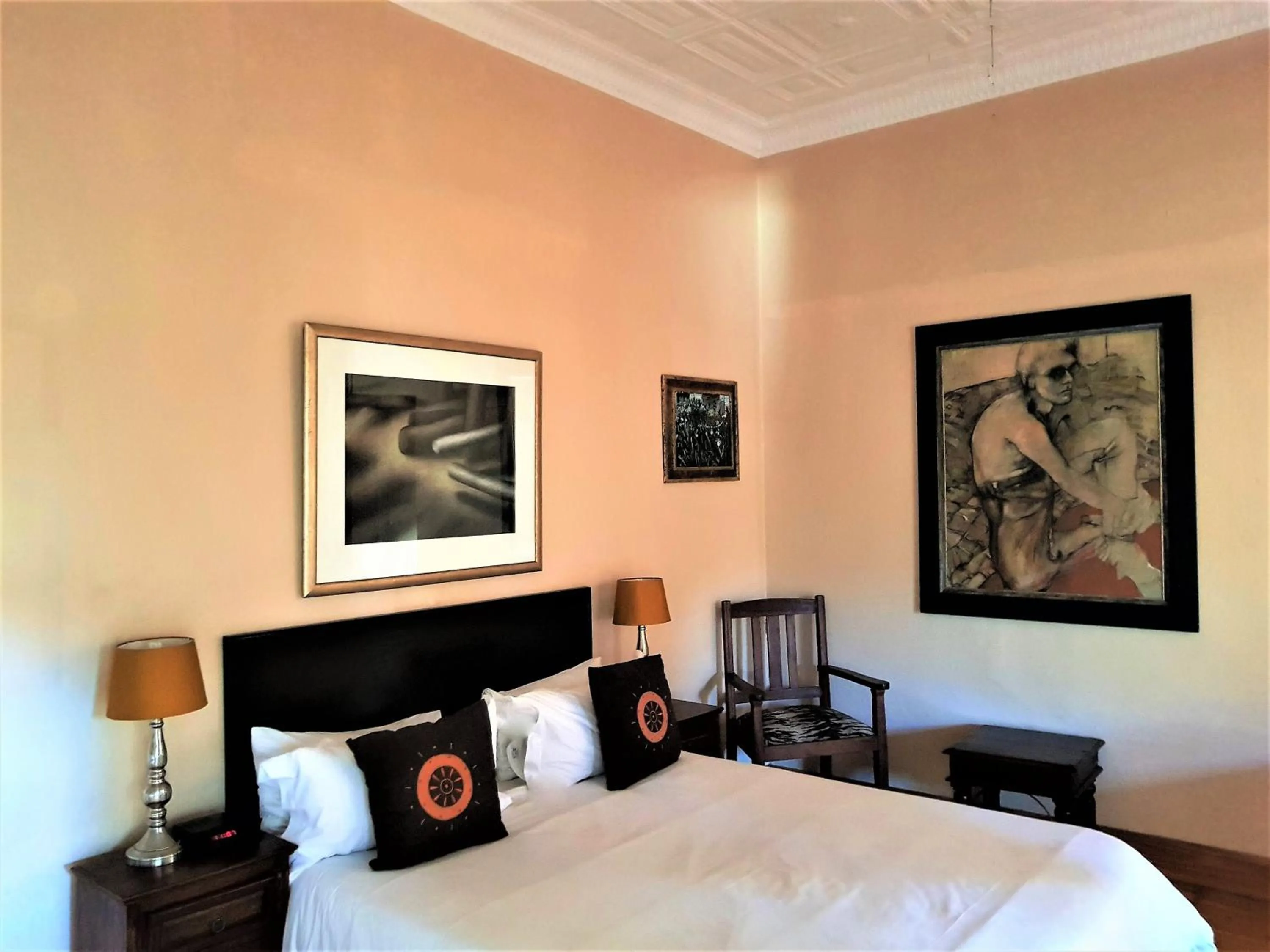 Bed in African Roots Guest House