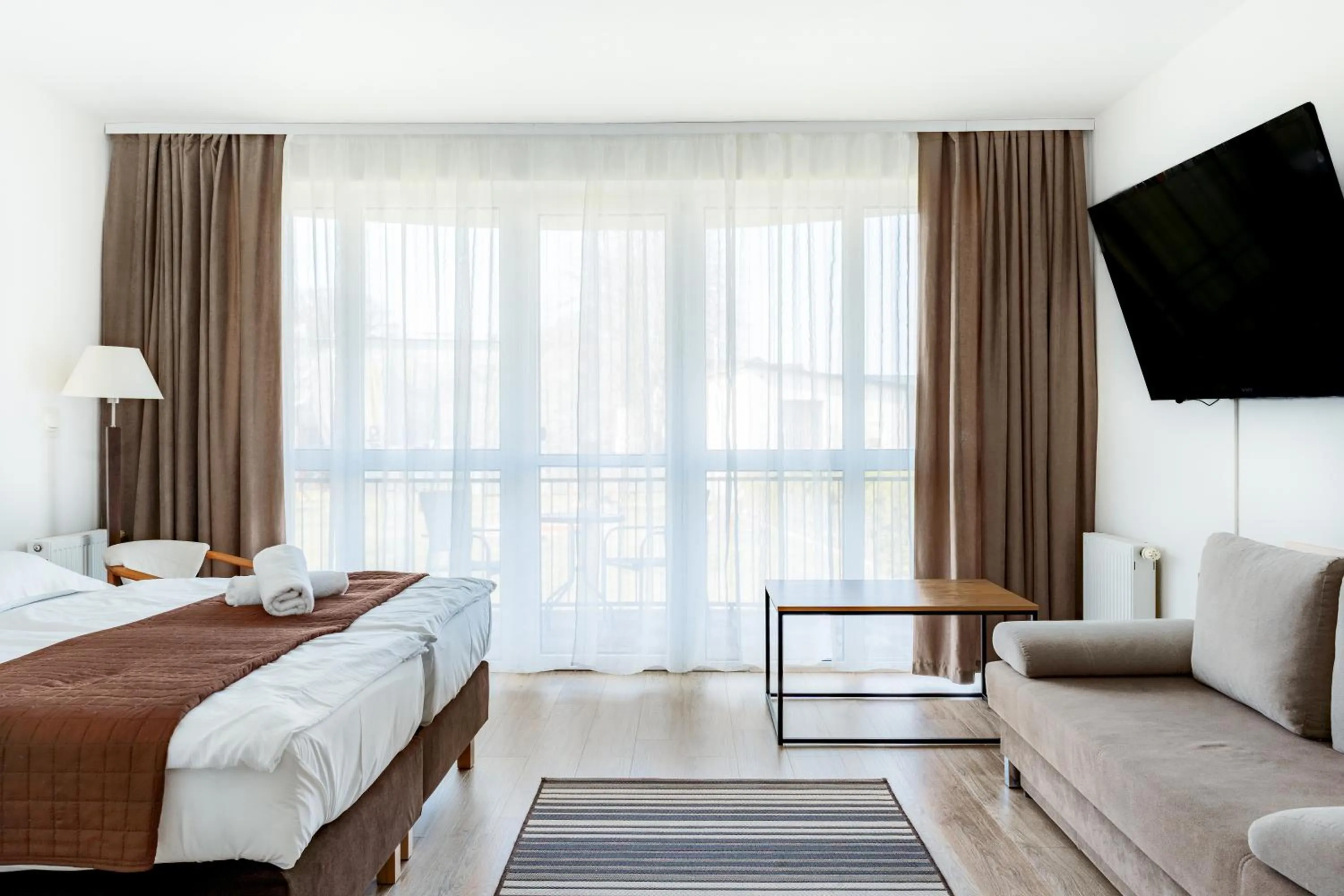 Superior Triple Room with Balcony in Villa Zdrój