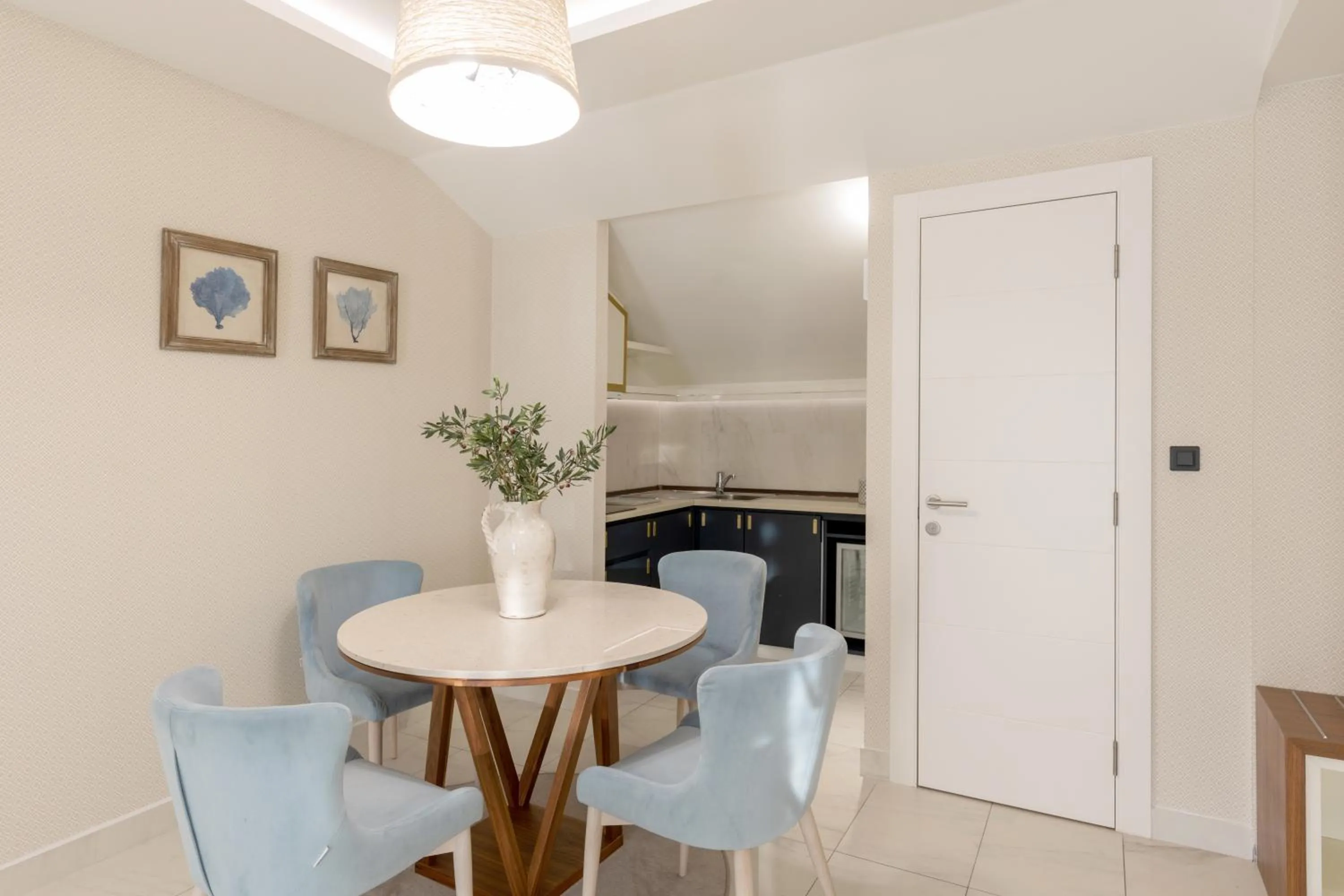 Dining area in HUMA Kotor Bay Hotel and Villas