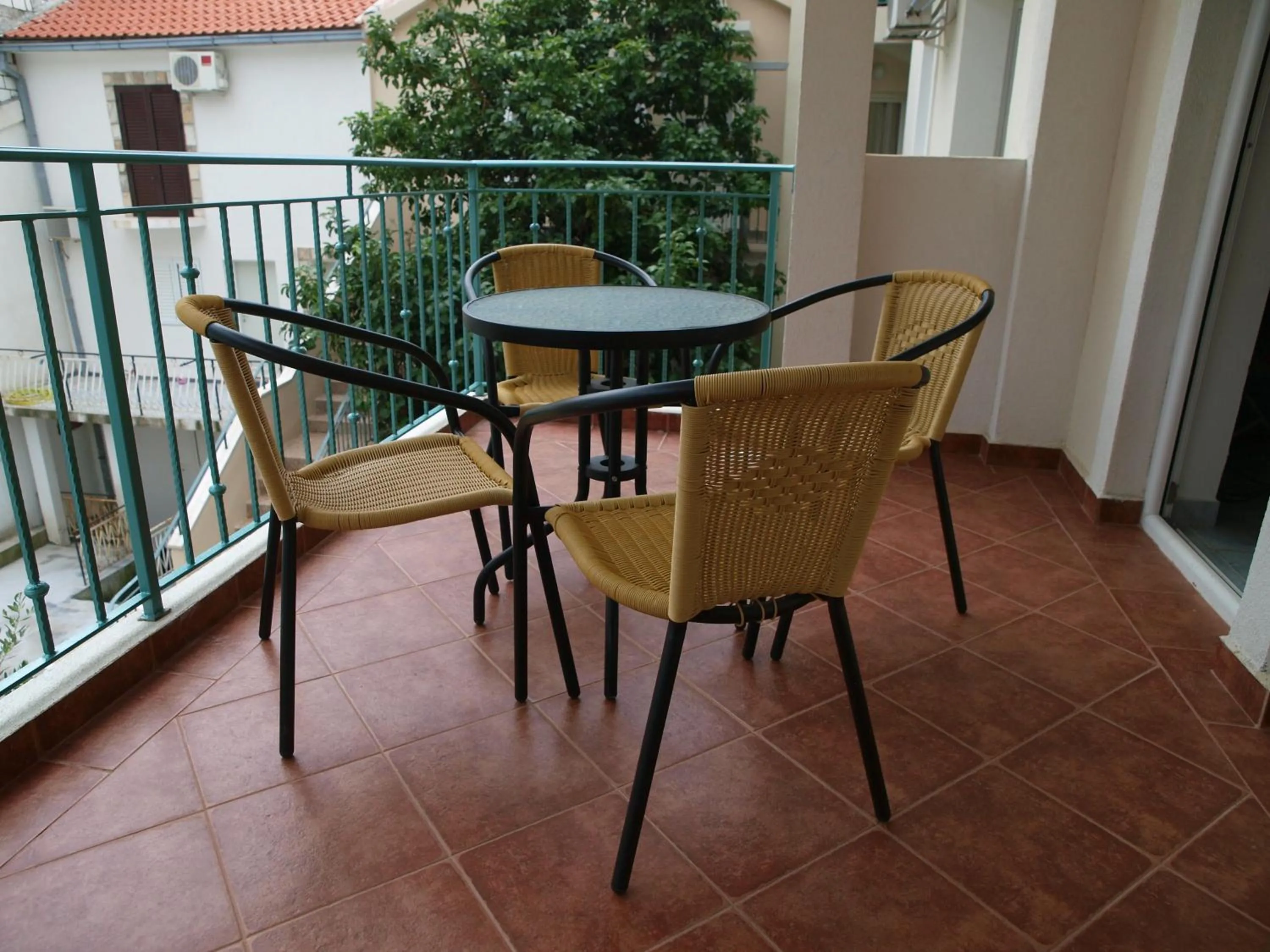 One-Bedroom Apartment with Balcony in Apartments Obala B&B - Dragović