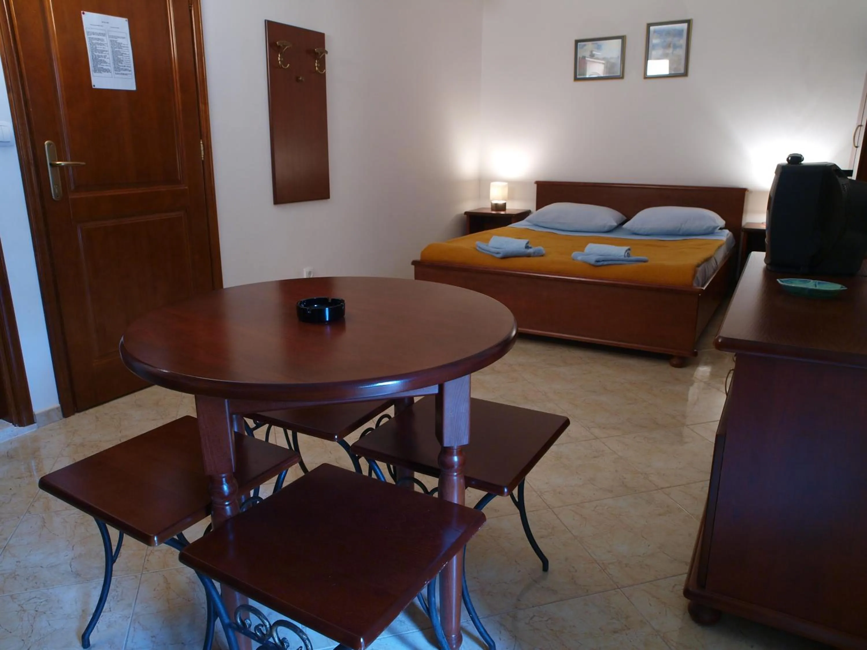 Studio Apartment in Apartments Obala B&B - Dragović
