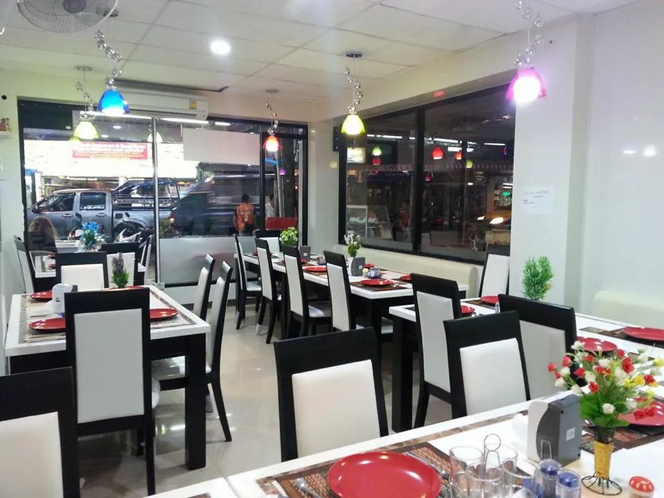 Breakfast in Hari Om Delhi Darbar