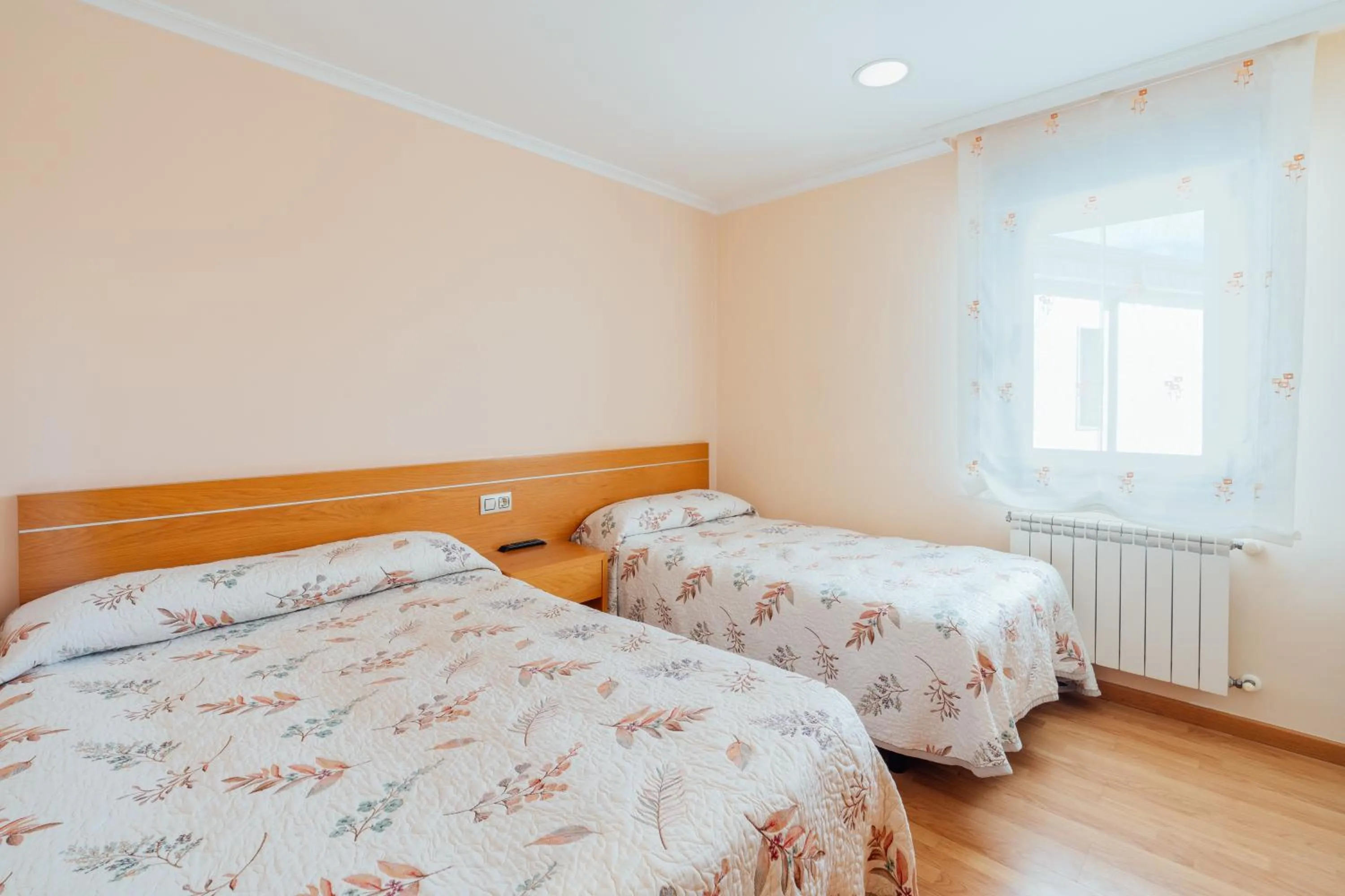 Bed in Hotel Restaurante Cazador