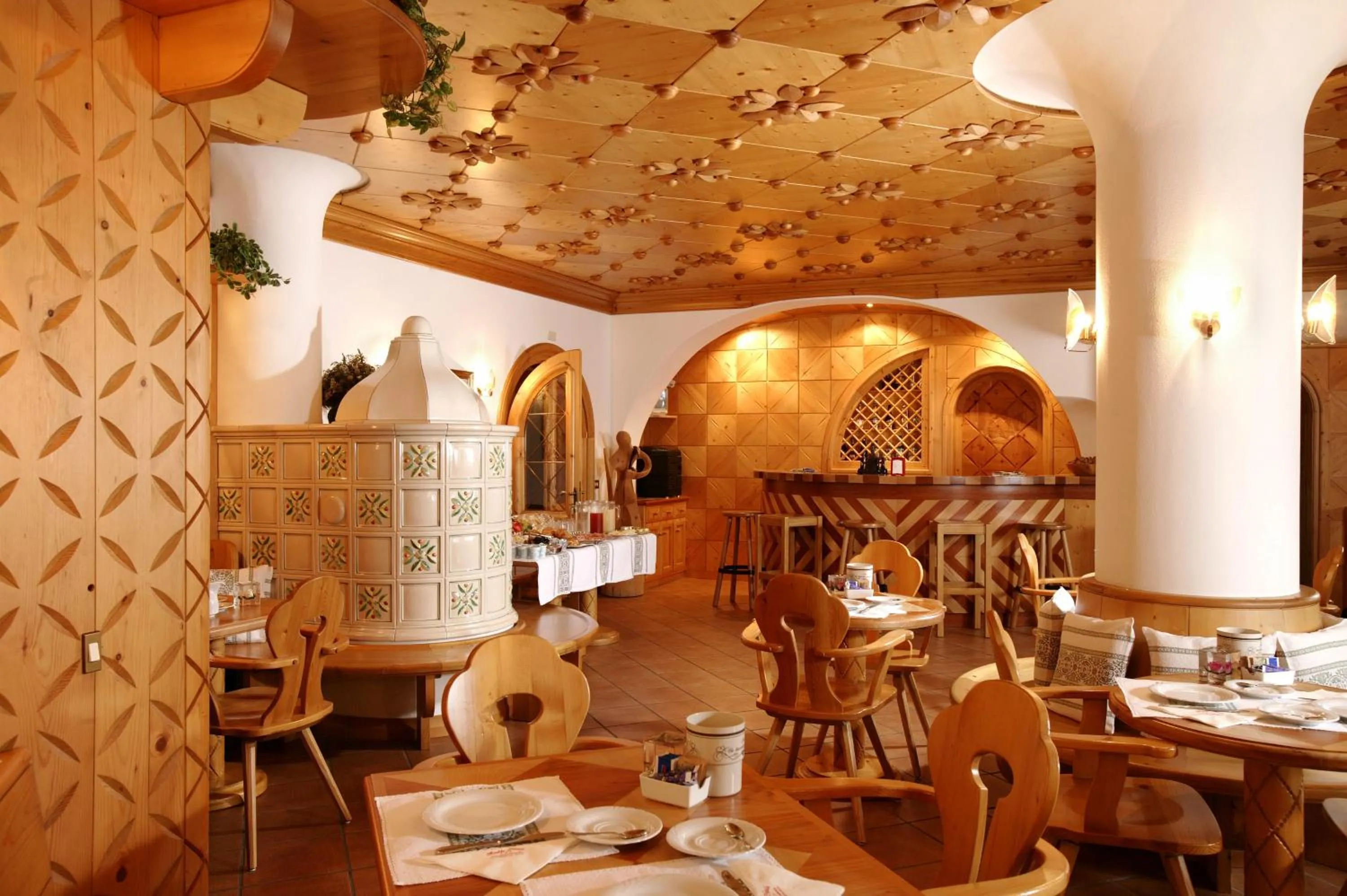 Restaurant/places to eat in Hotel Natale