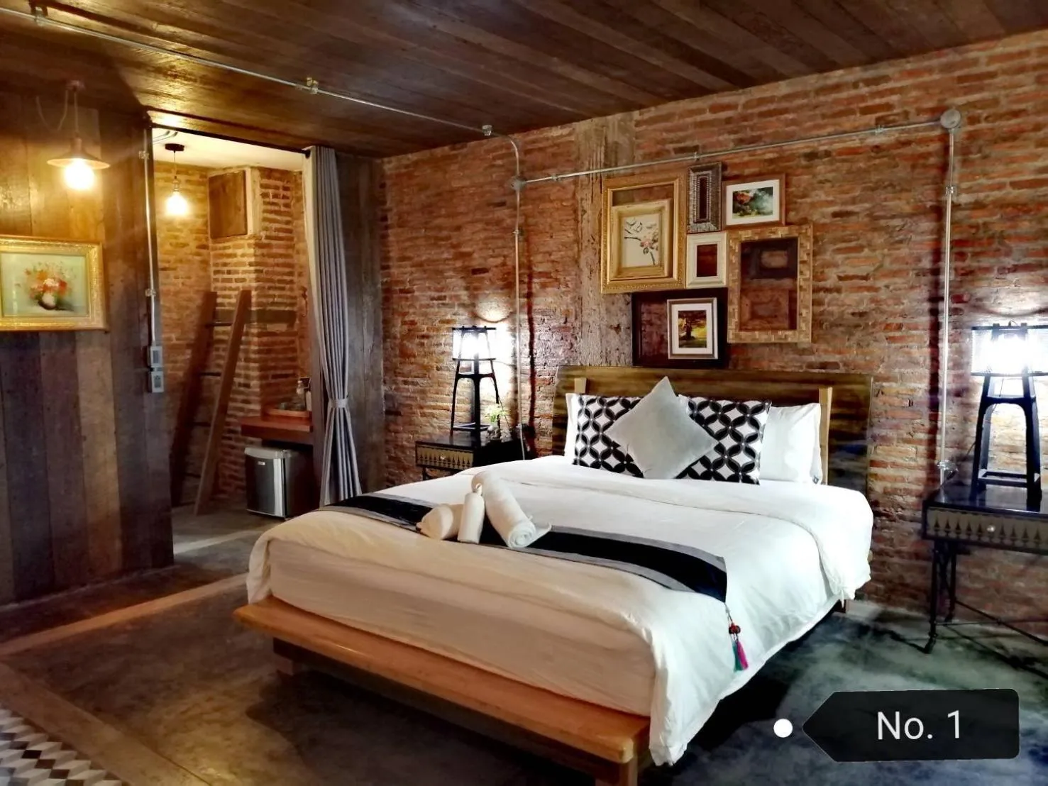 Bed in PX122 DBEST HOTEL