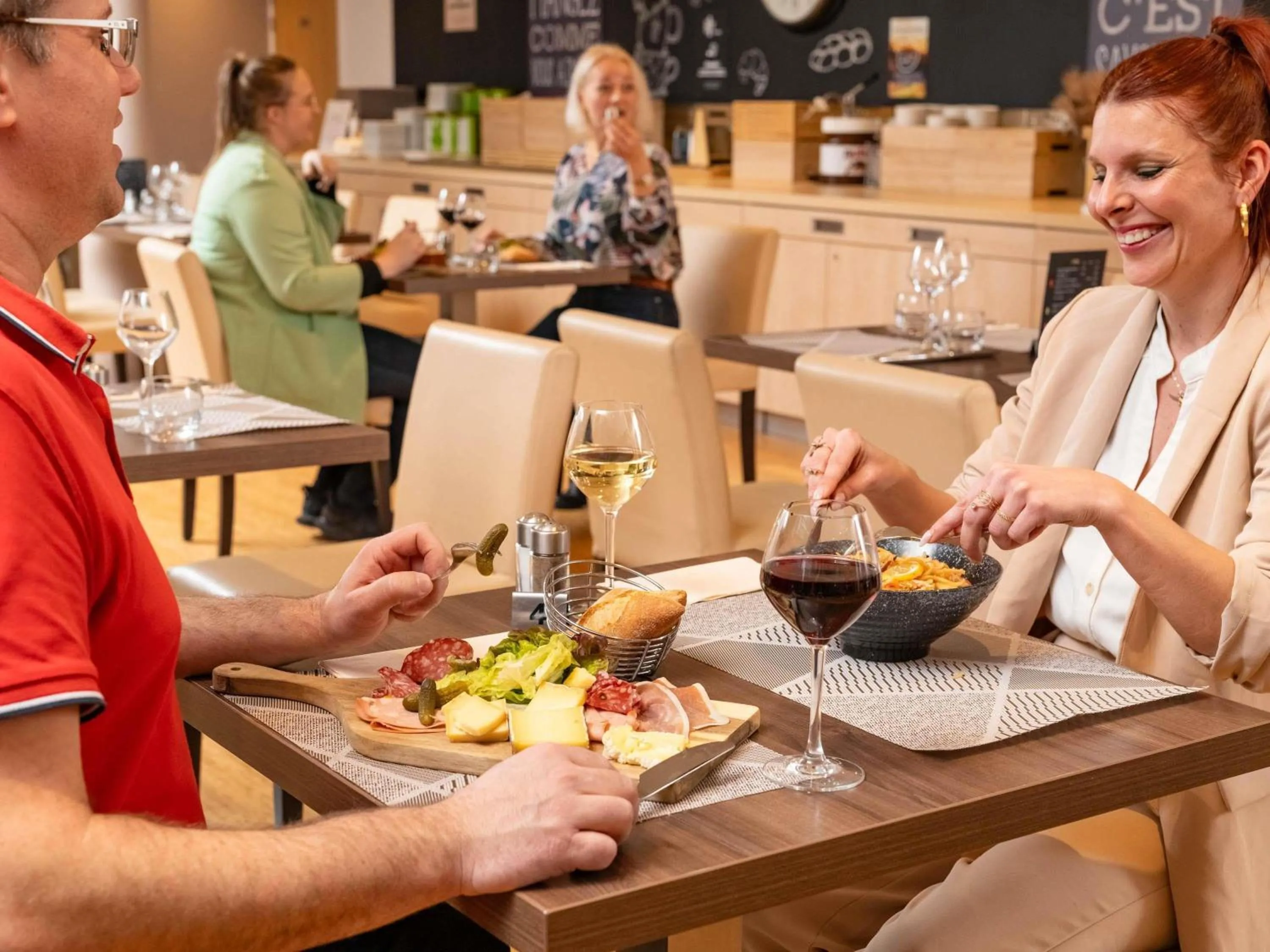 Restaurant/places to eat in ibis budget Lyon Est Chaponnay