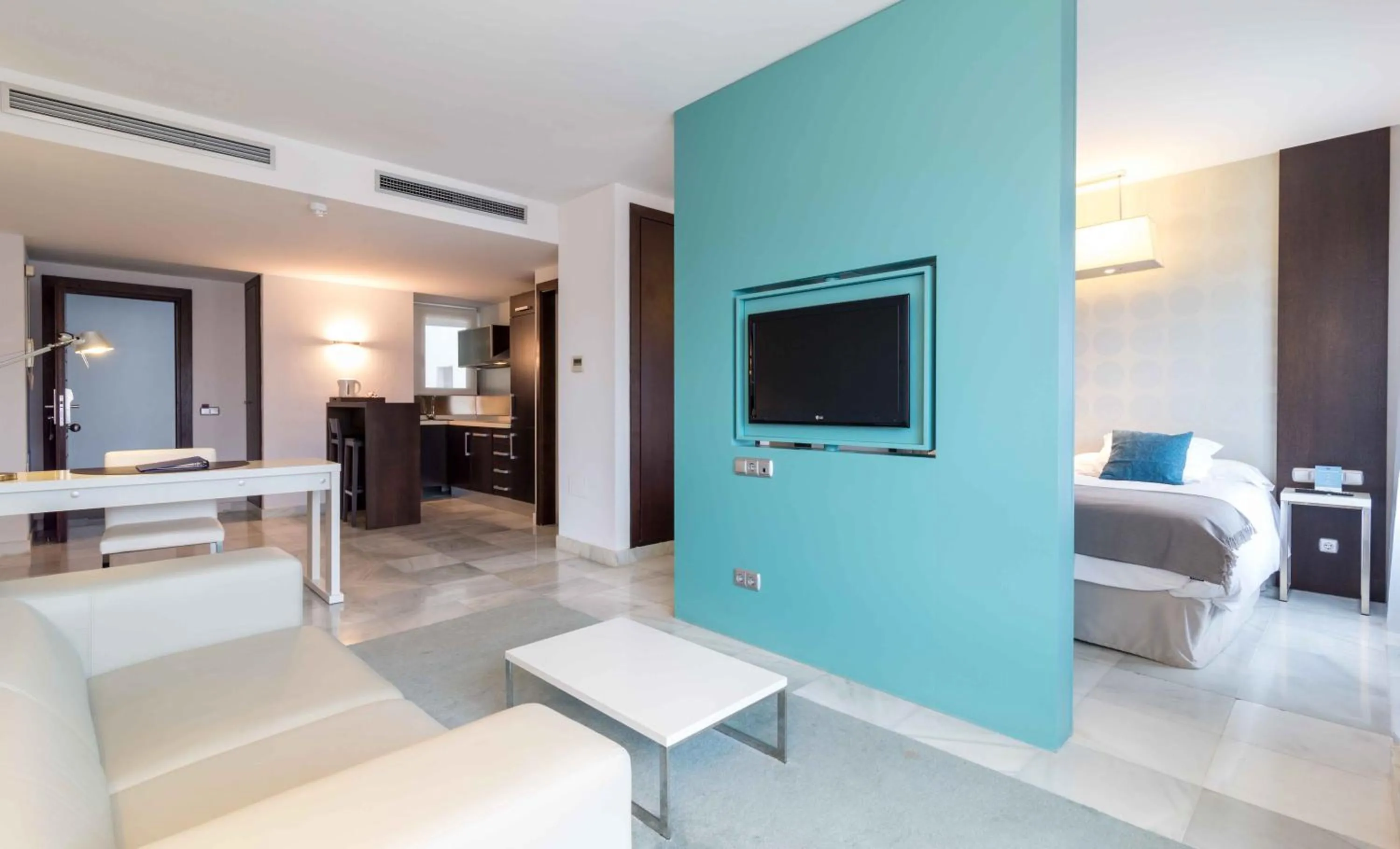 Bed in Suittes Hotel