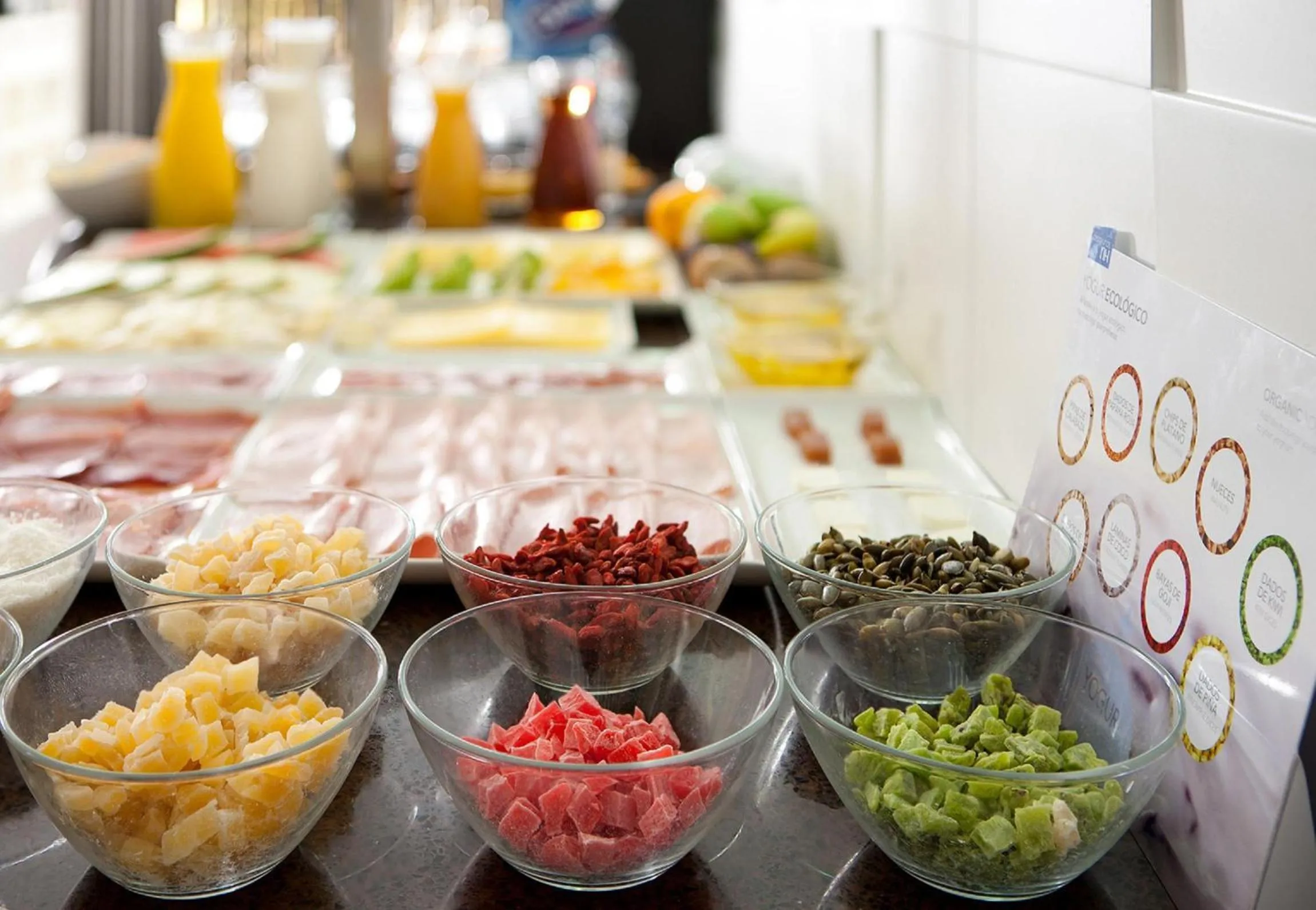 Food and drinks in Suittes Hotel