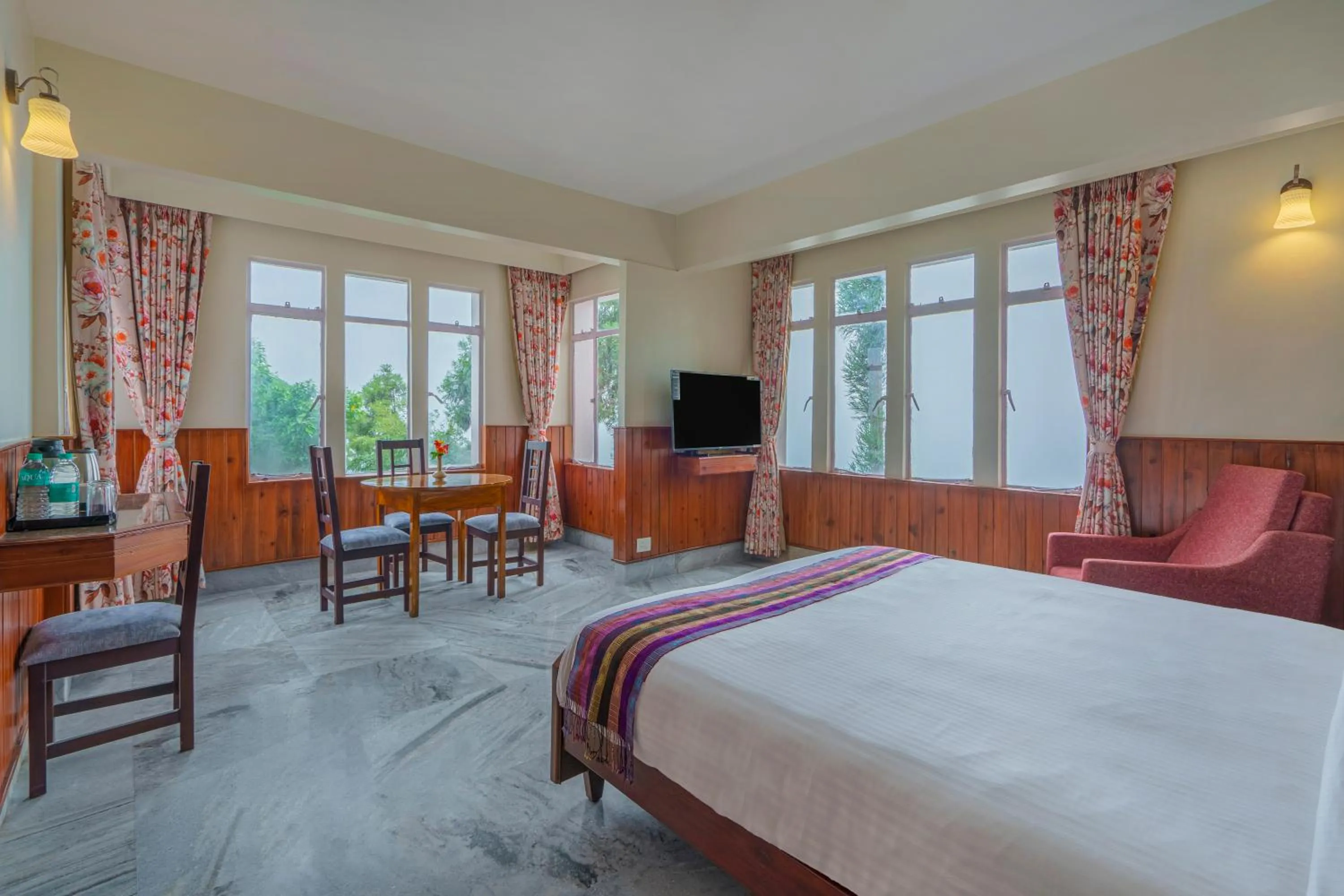 locker, Bed in Sterling Park Kalimpong