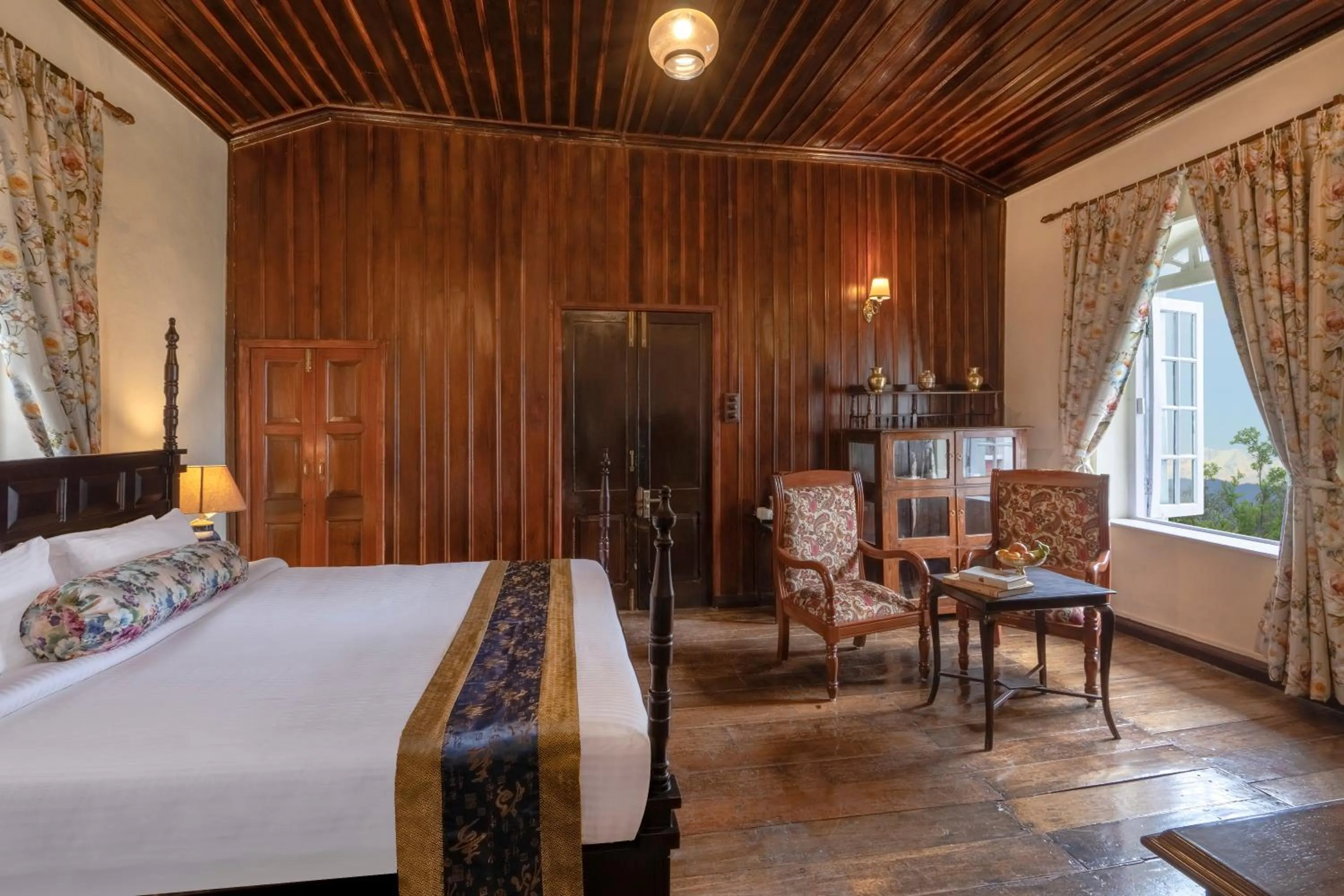 Bedroom, Bed in Sterling Park Kalimpong