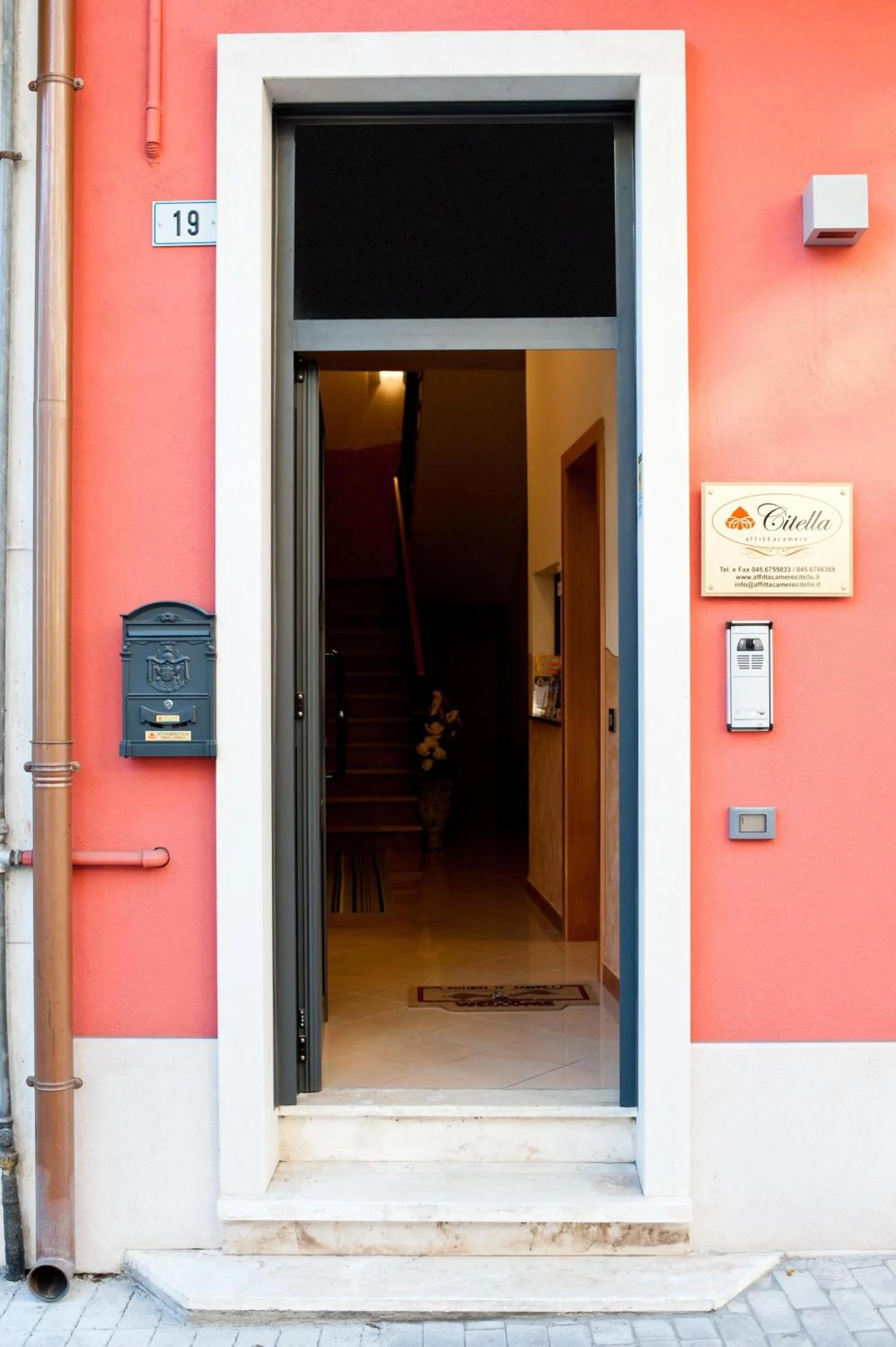 Facade/entrance in Casa Citella