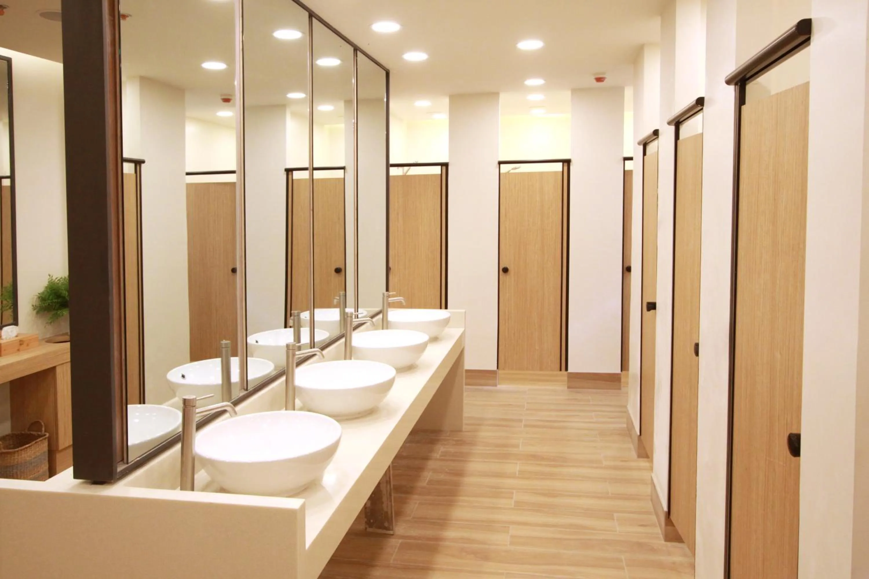 Shower in Lub d Manila Makati - Central Makati, Near Nightlife