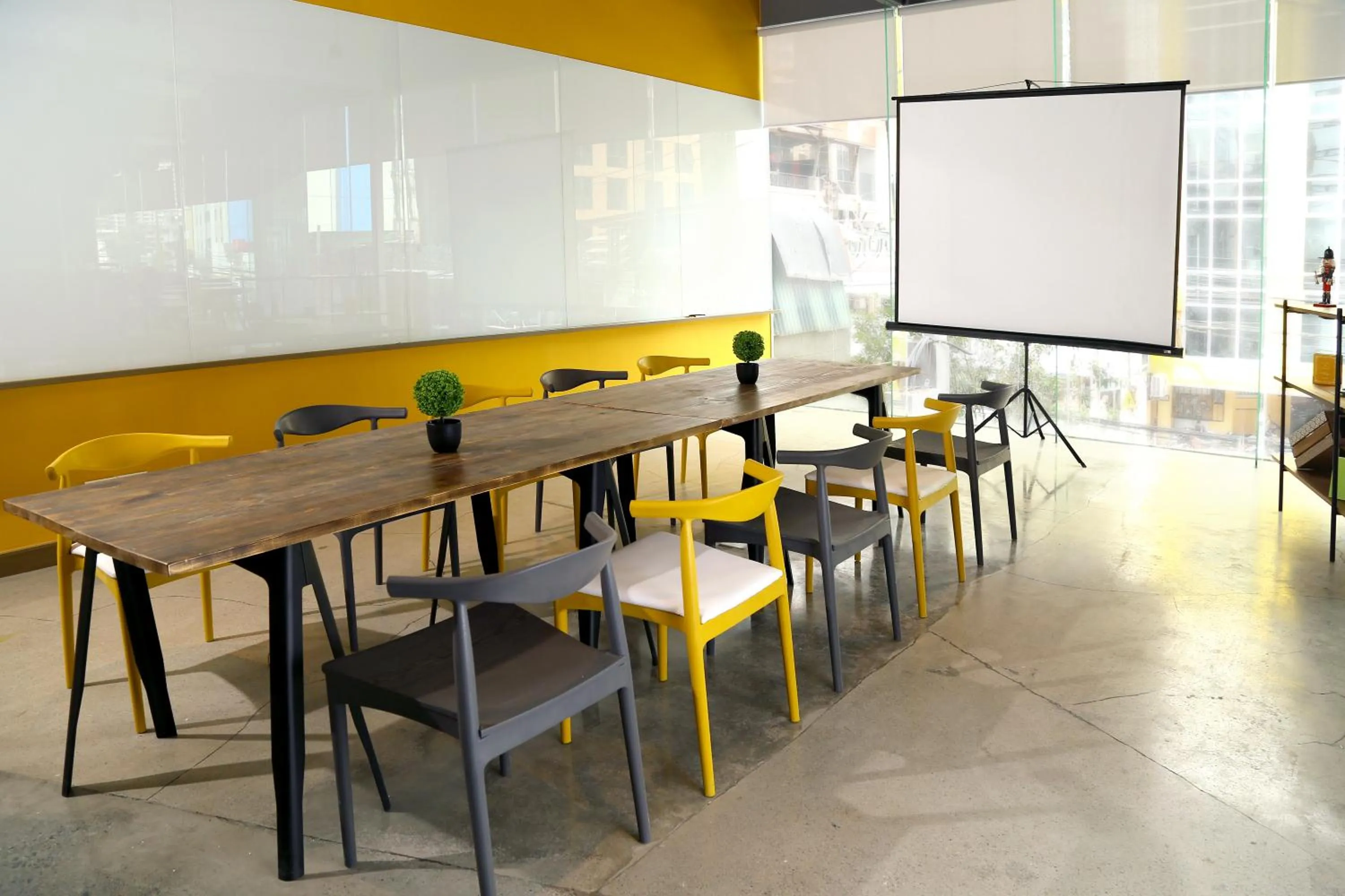 Business facilities in Lub d Manila Makati - Central Makati, Near Nightlife