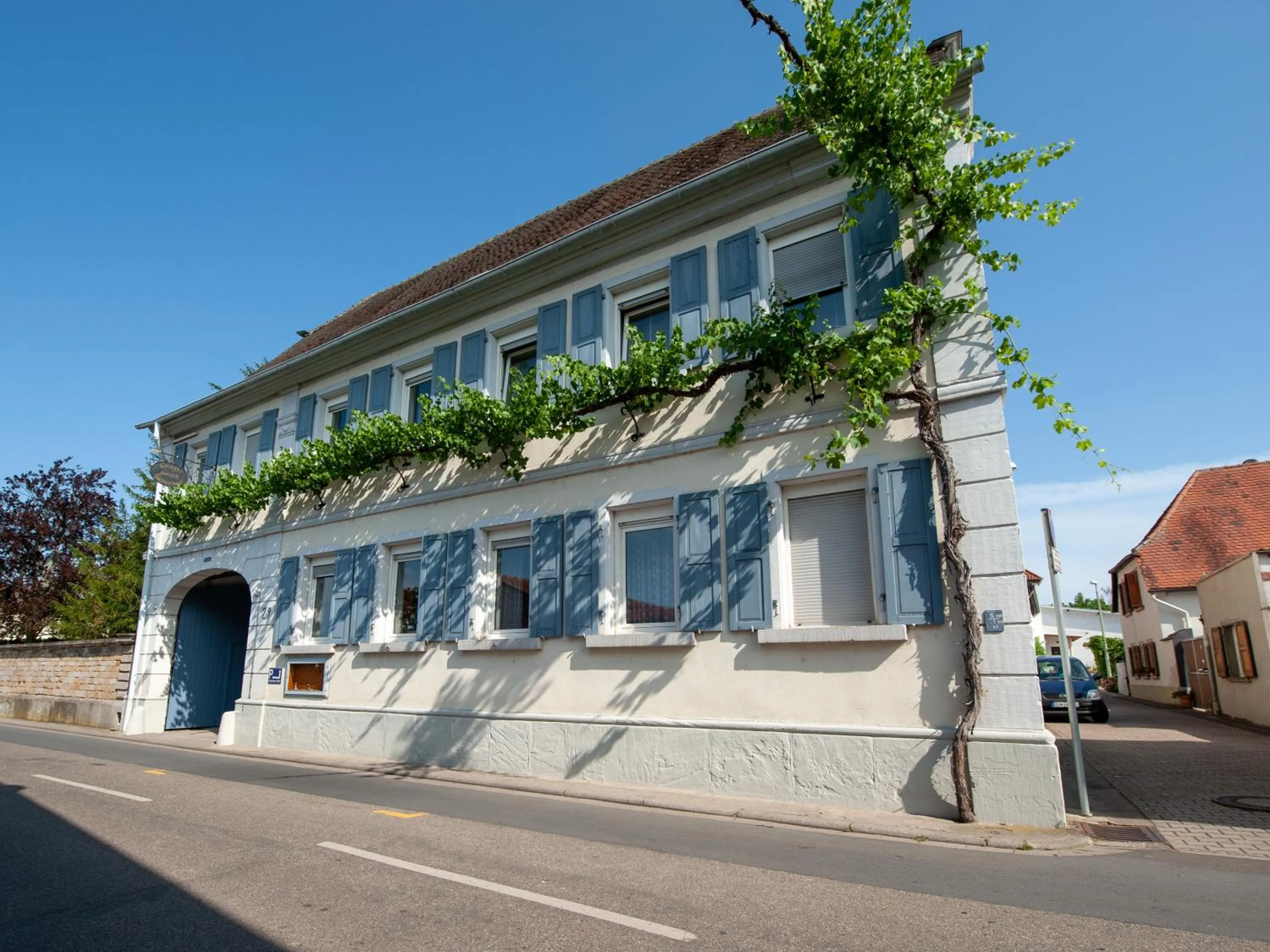 Property building in Gästezimmer im Weingut Wolf