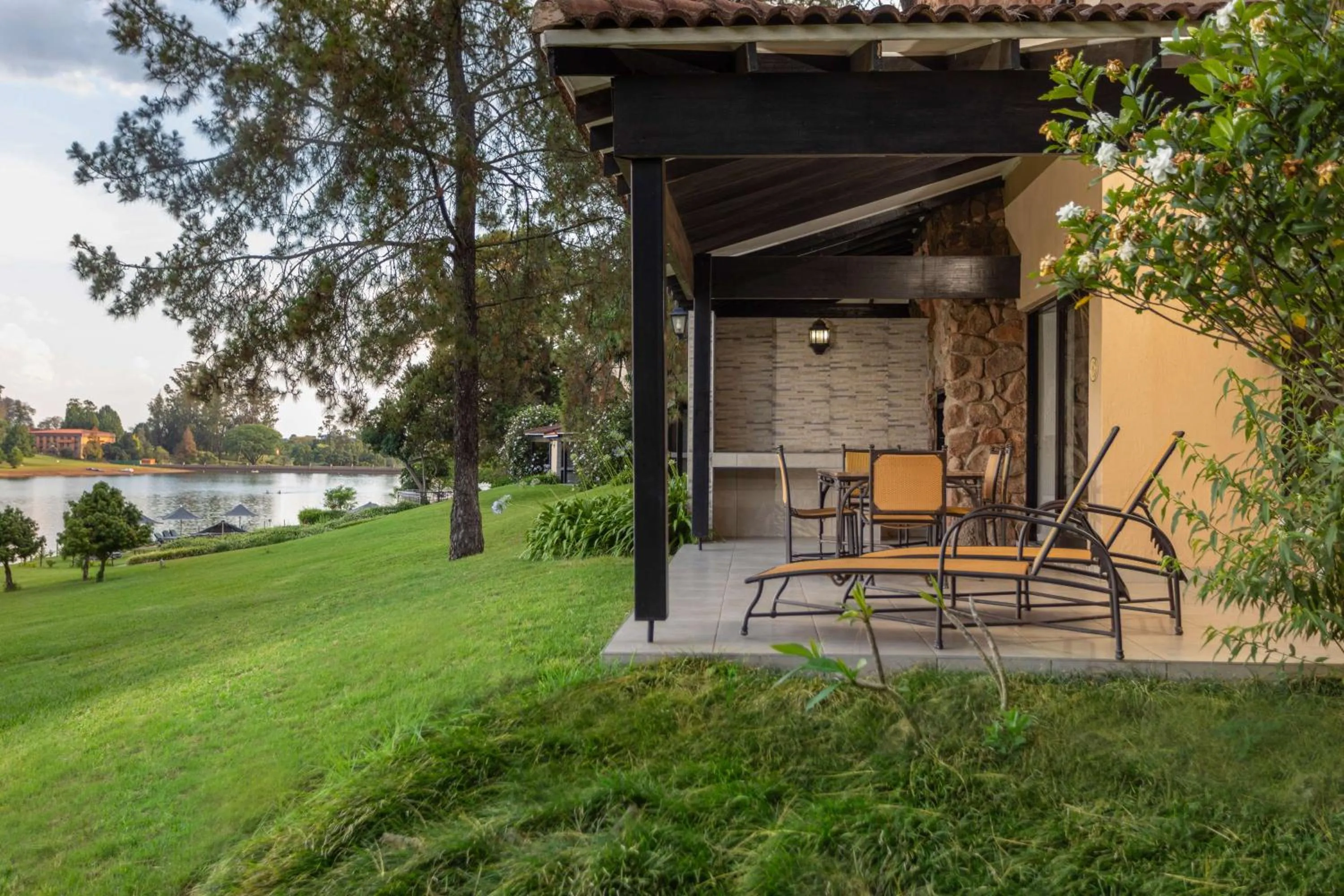 Property building in Pine Lake Resort