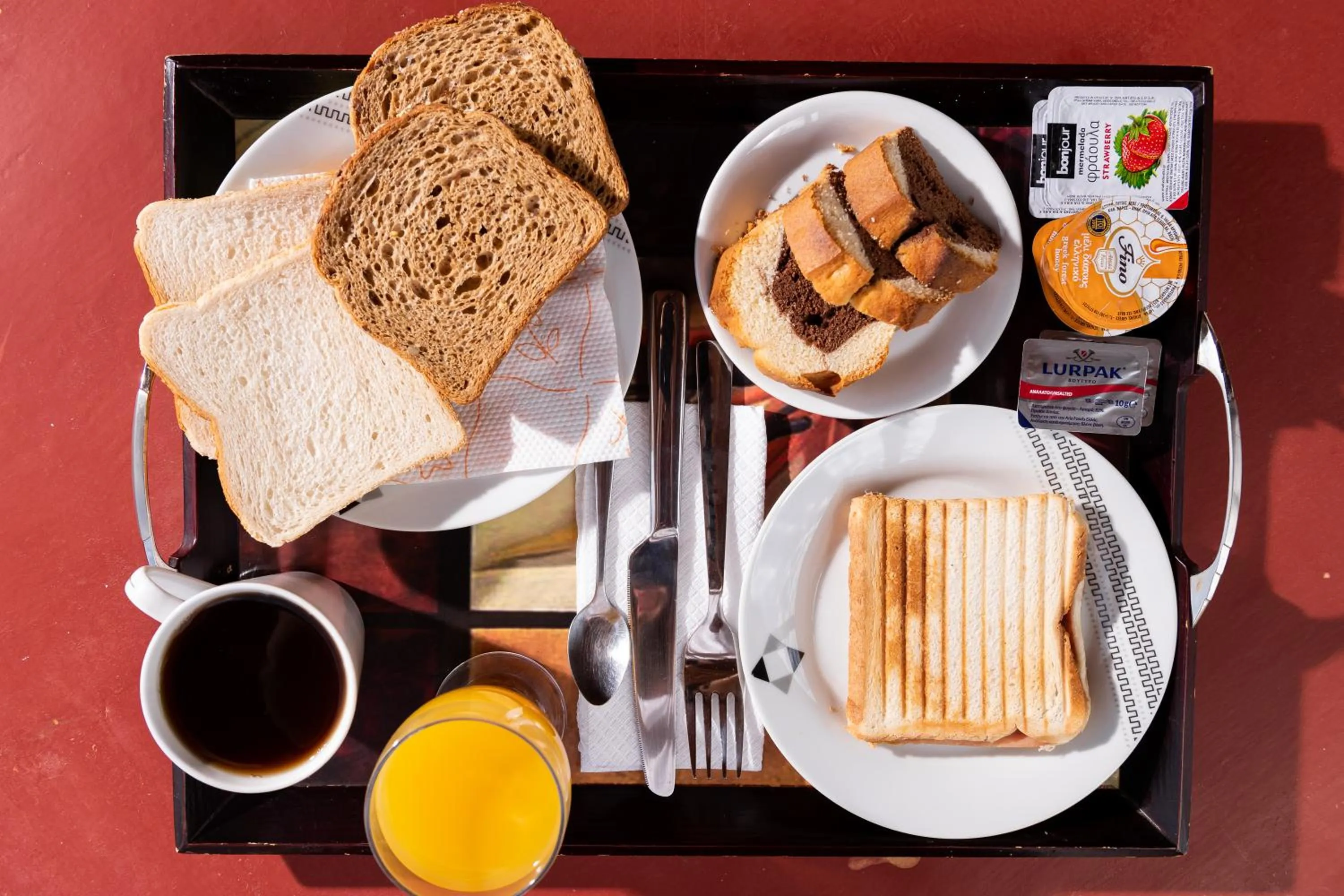 Breakfast in Mandilaria Studios