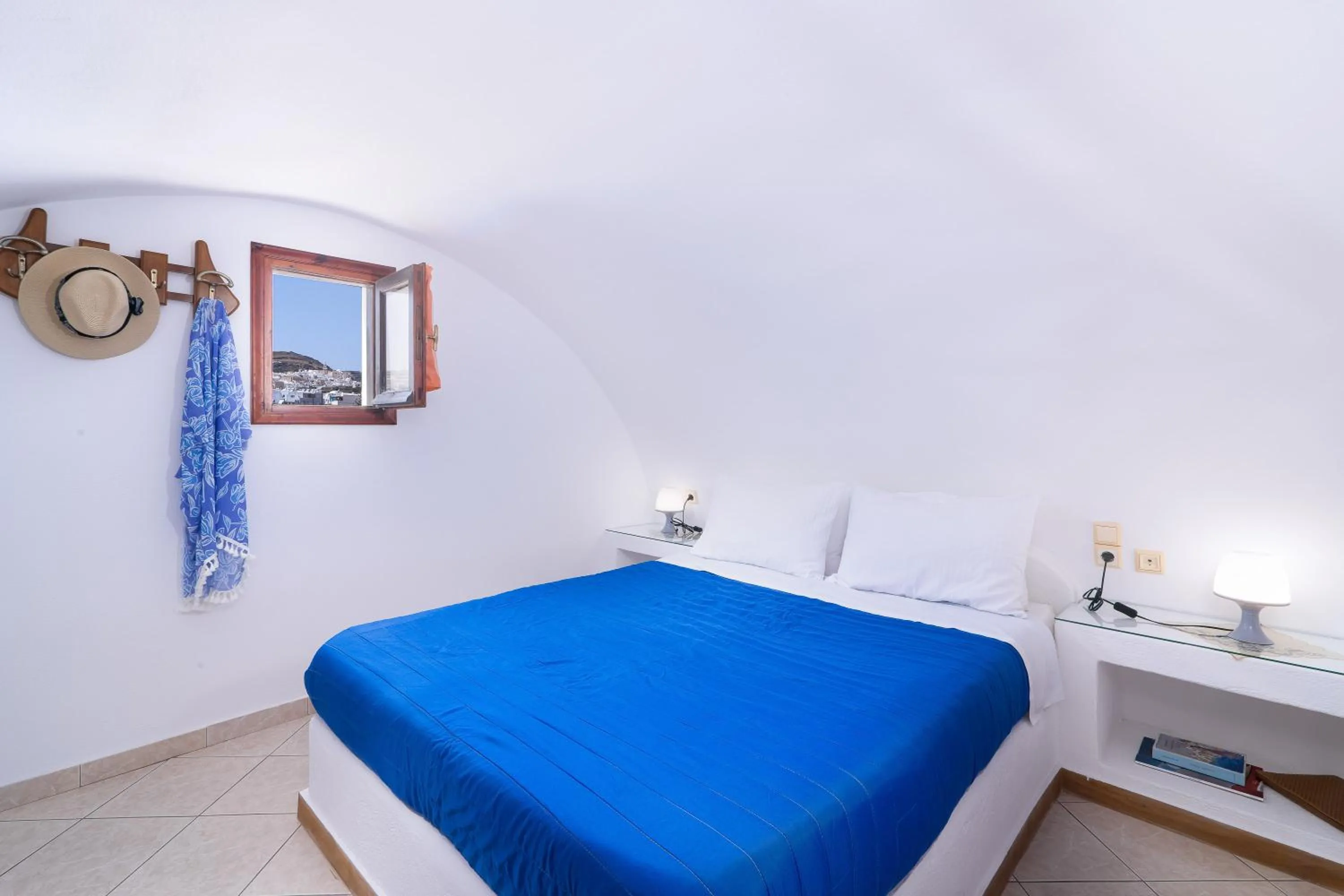 Bed in Mandilaria Studios