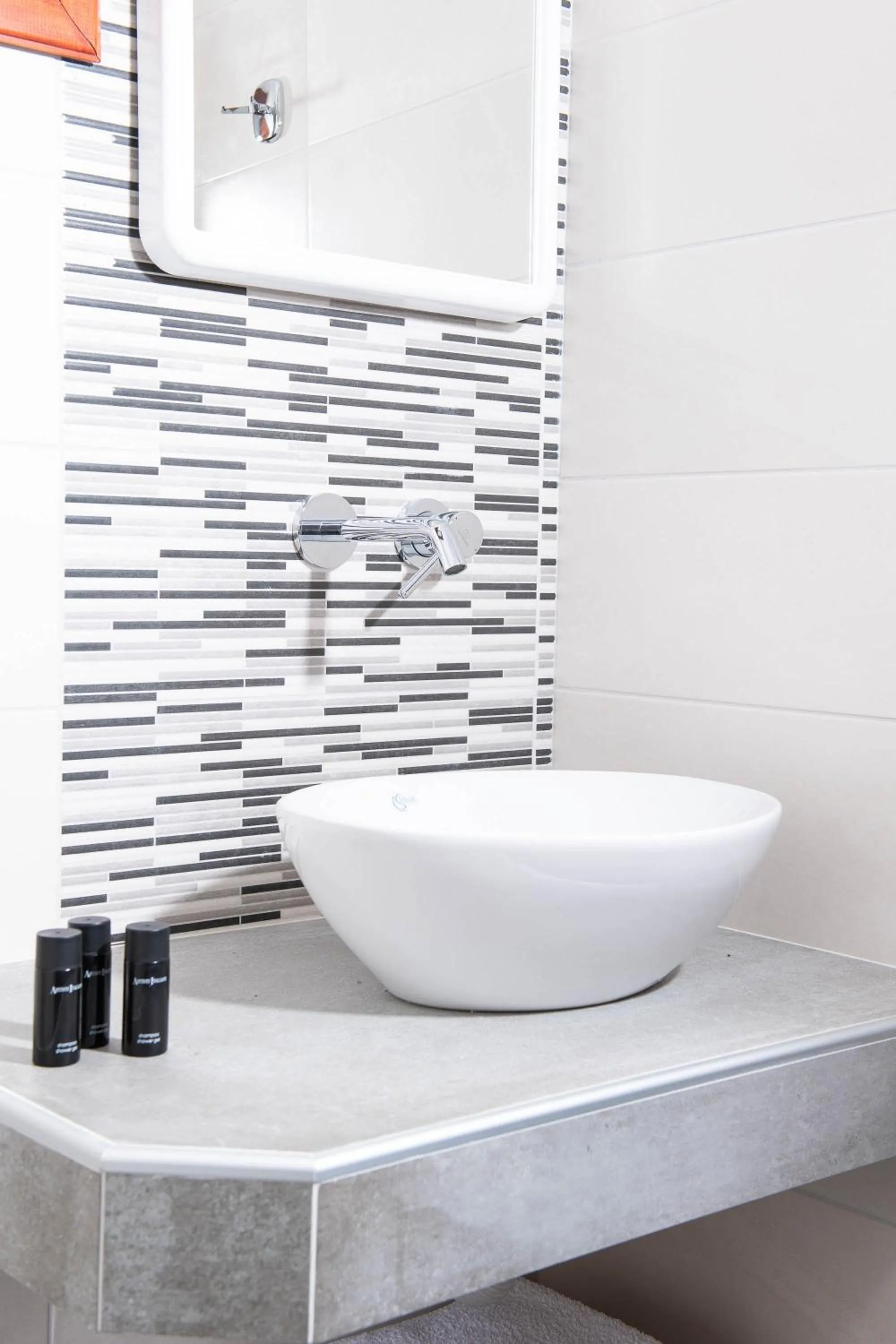 Bathroom in Mandilaria Studios