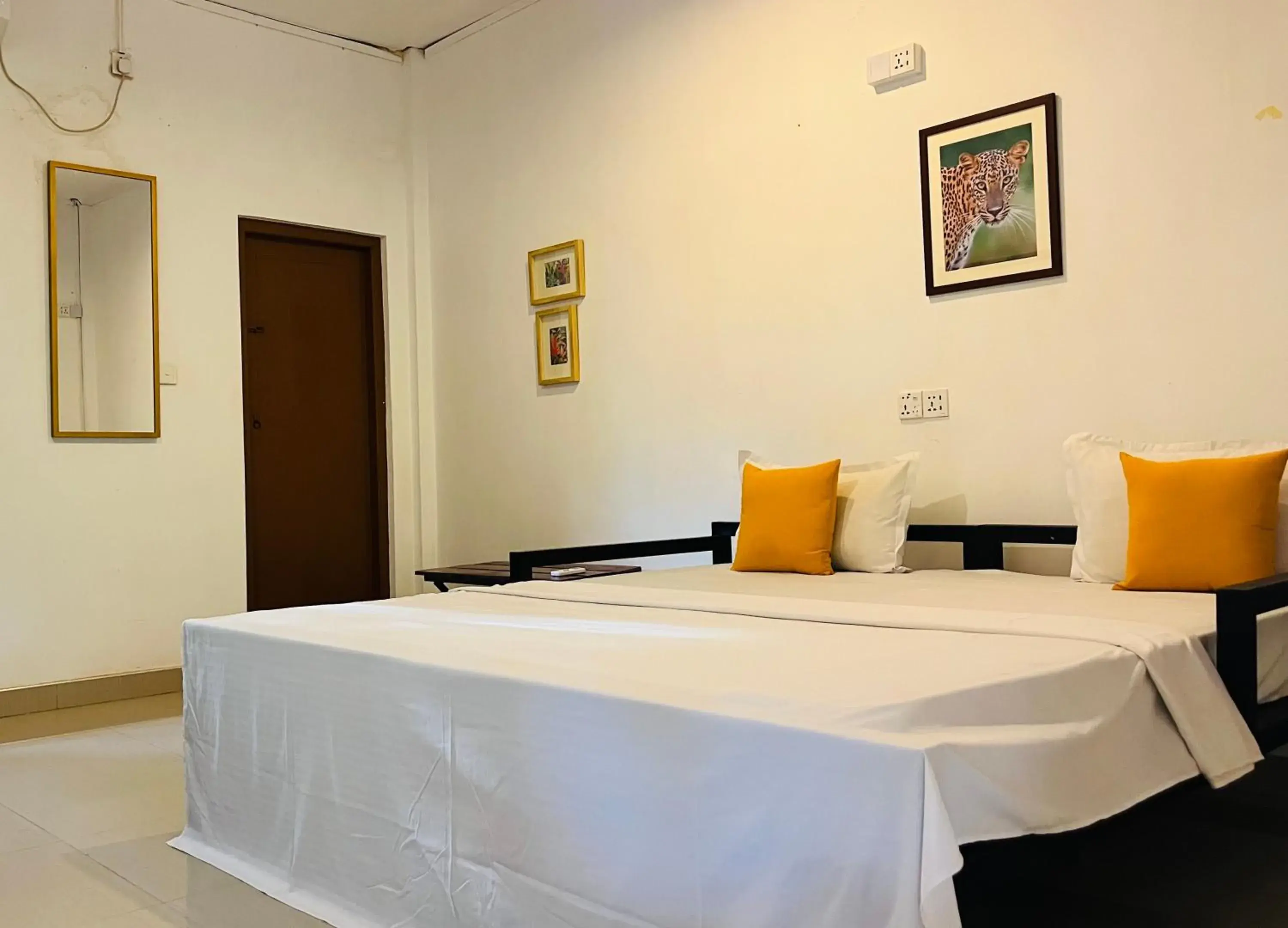 Double Room with Garden View in Funky Leopard Safari Lodge Bordering Yala National Park Double Room with Garden View in Funky Leopard Safari Lodge Bordering Yala National Park