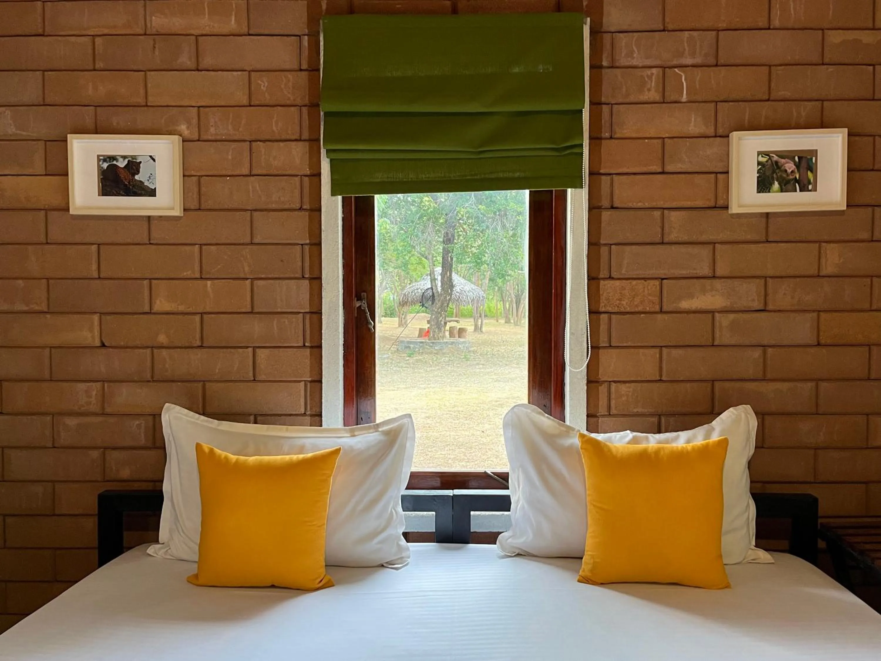 Bed in Funky Leopard Safari Lodge Bordering Yala National Park