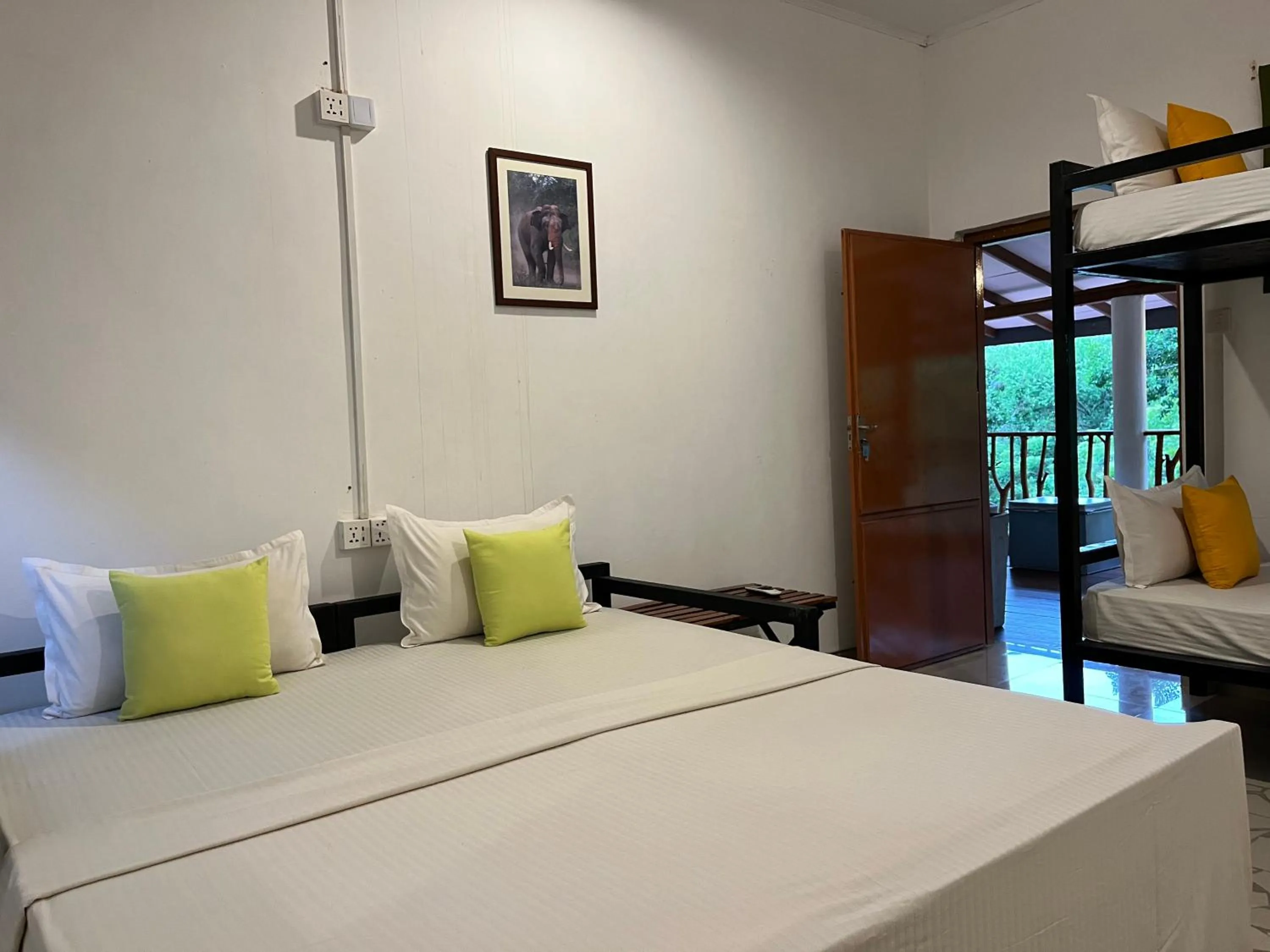 Bedroom, Bed in Funky Leopard Safari Lodge Bordering Yala National Park